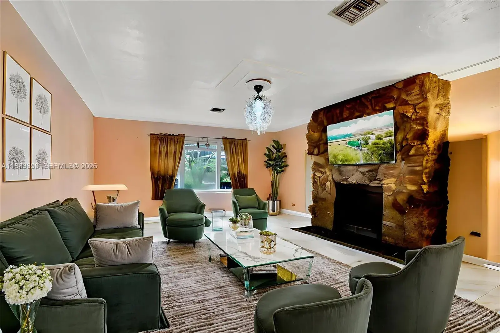 9156 NW 3rd Ave, Miami FL 33150