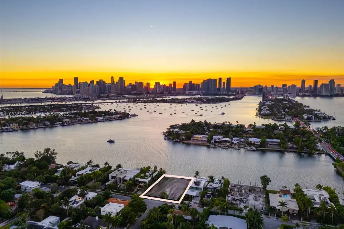 228 + 302 W Dilido Dr, Miami Beach FL 33139