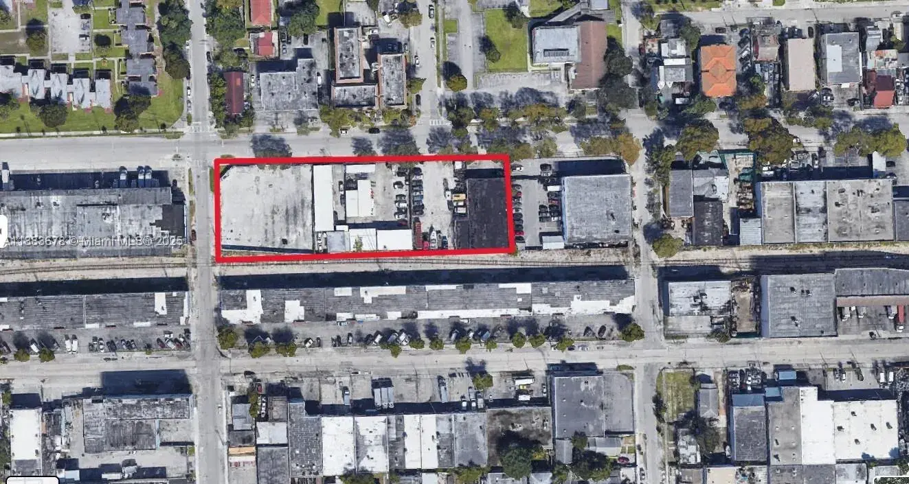 1880 NW 23rd St, Miami FL 33142