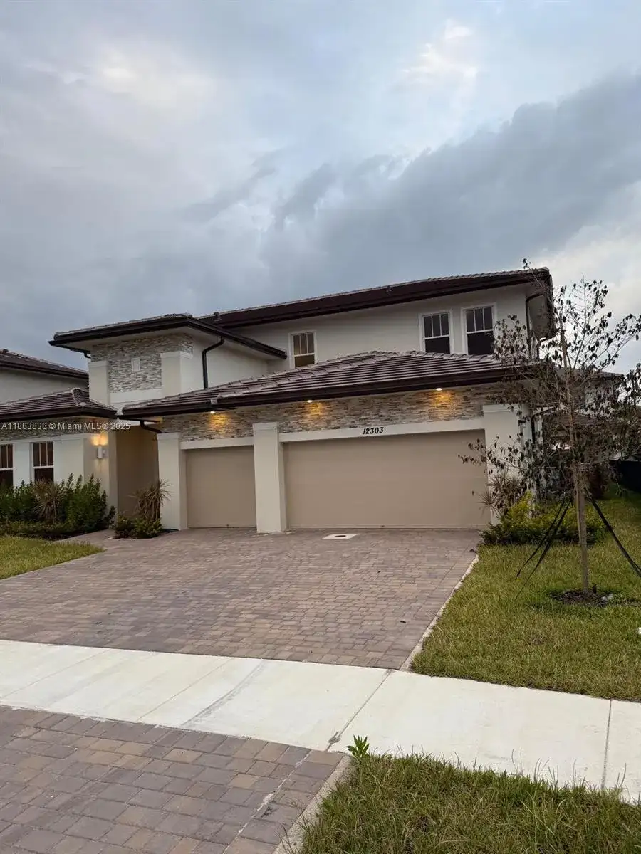 12303 SW 44th St # 0, Davie FL 33330 photo 2