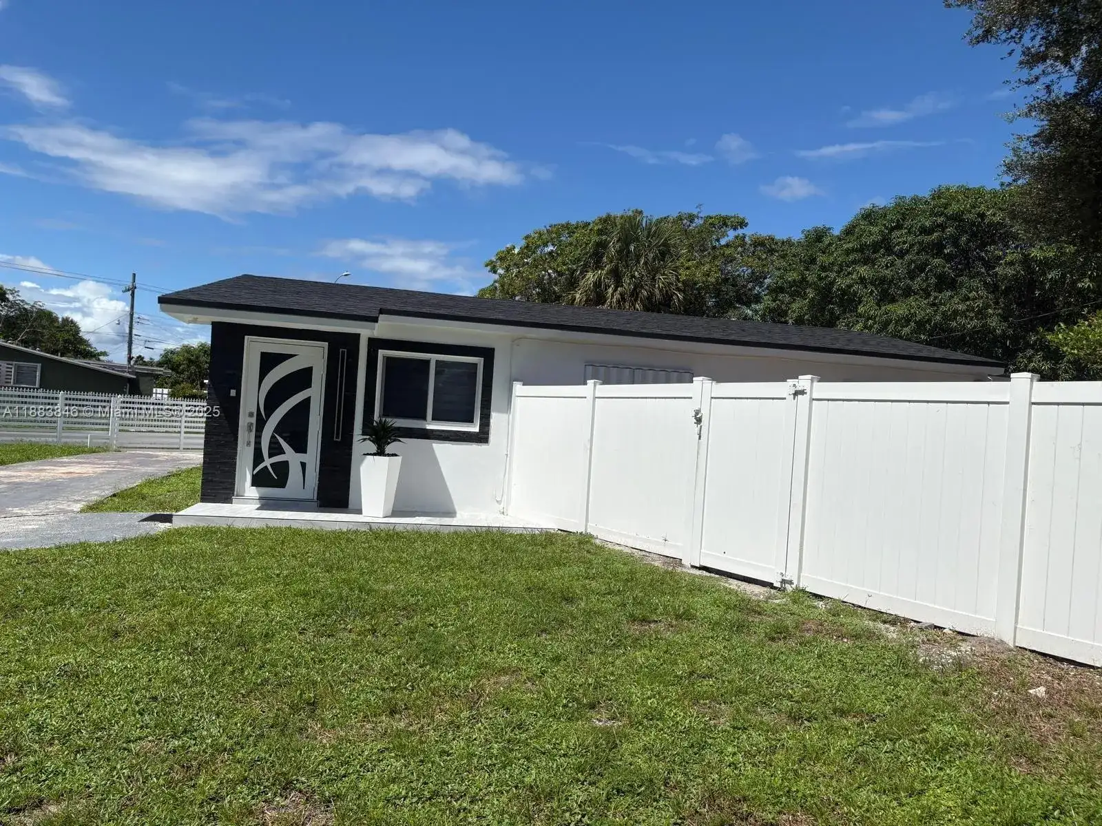 3361 NW 207th St, Miami Gardens FL 33056 photo 2