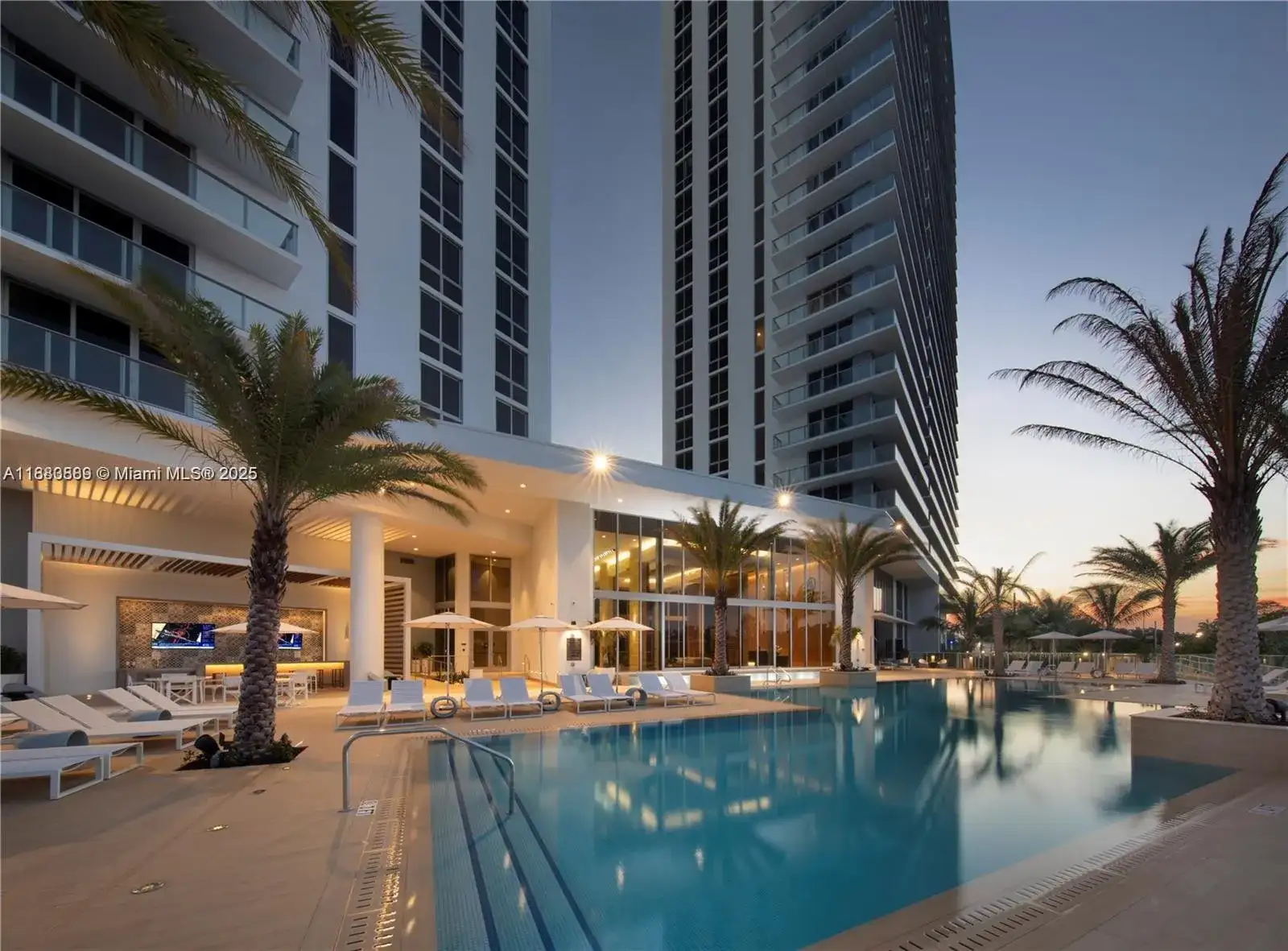 16385 Biscayne Blvd # 1717, North Miami Beach FL 33160 photo 4