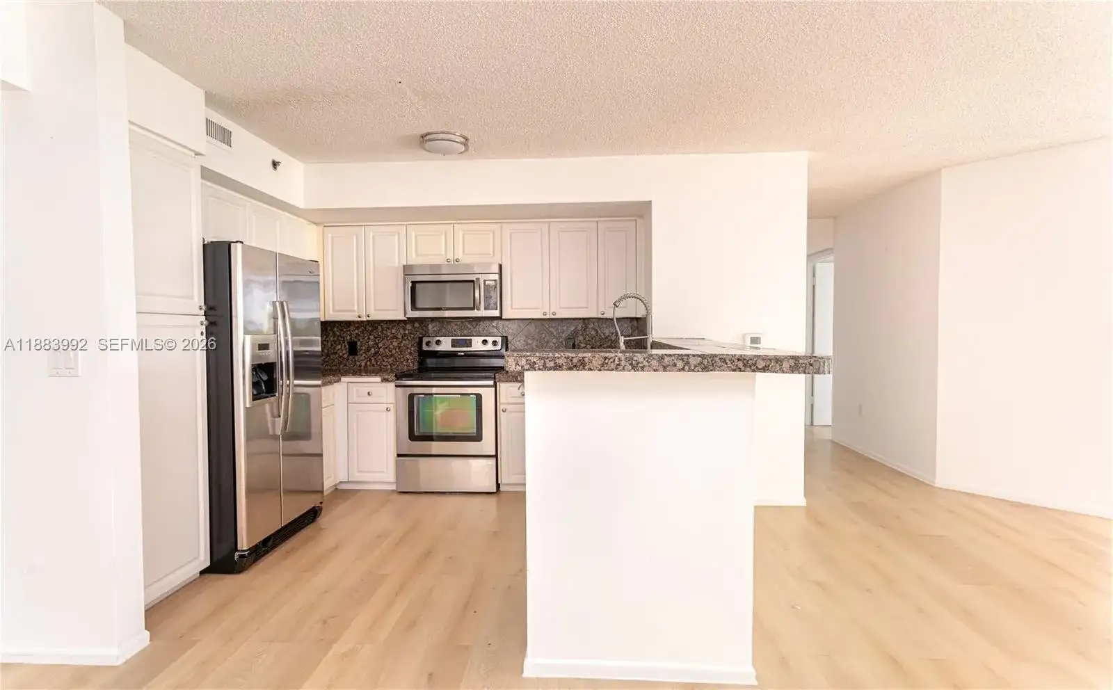 19601 E Country Club Dr # 7308, Aventura FL 33180 photo 5