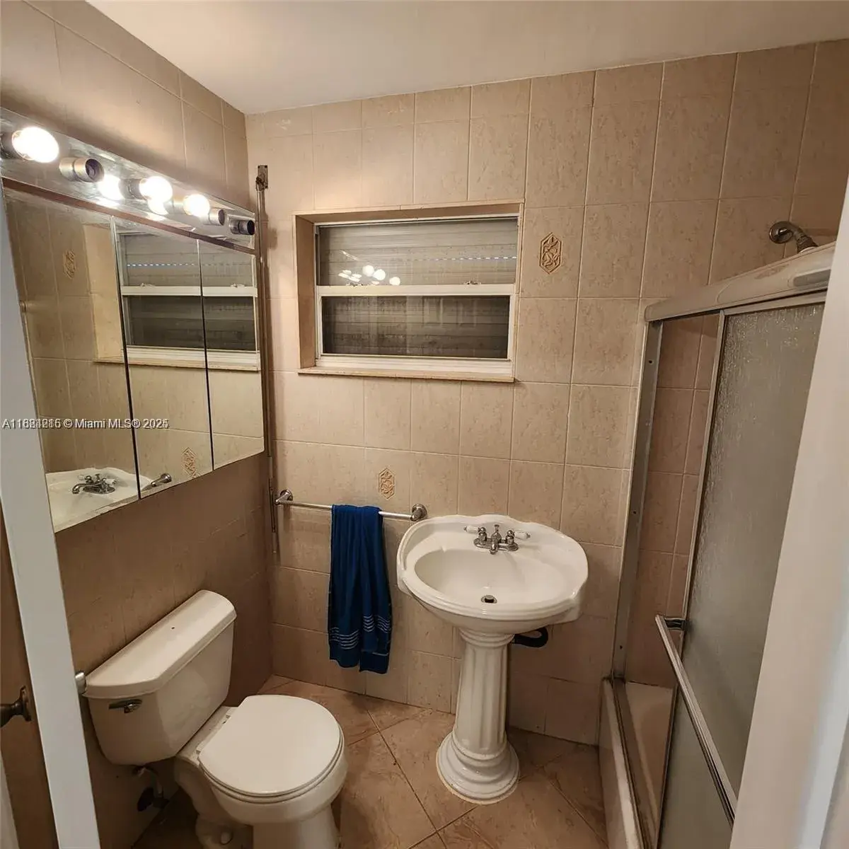 1843 Wiley St, Hollywood FL 33020