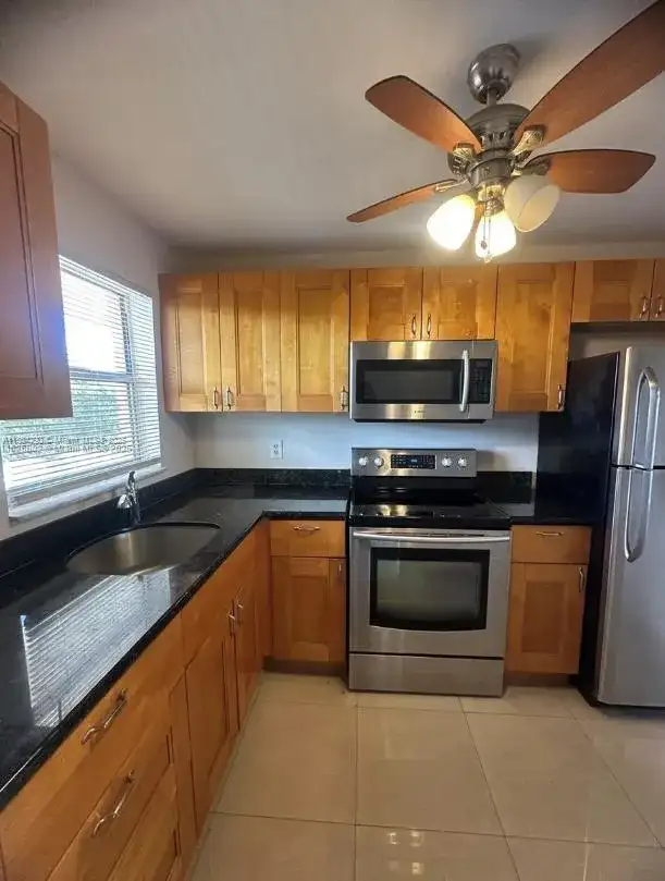 8400 Sunrise Lakes Blvd # 310, Sunrise FL 33322 photo 3
