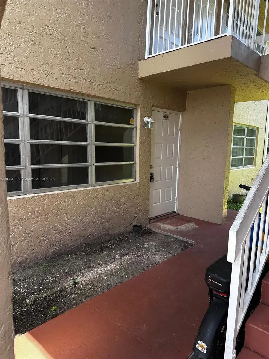 10124 Twin Lakes Dr # D, Coral Springs FL 33071