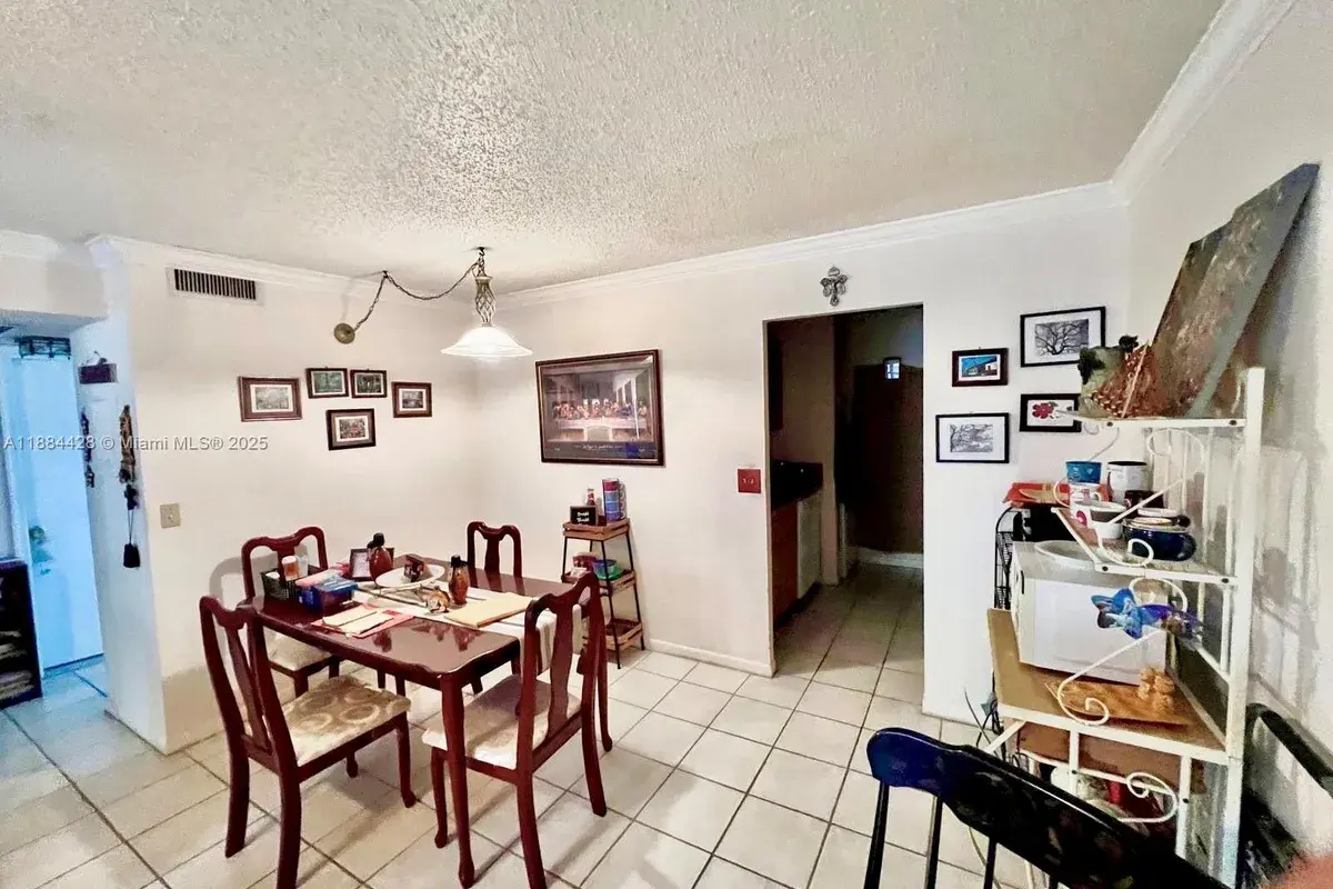10060 Twin Lakes Dr # H, Coral Springs FL 33071