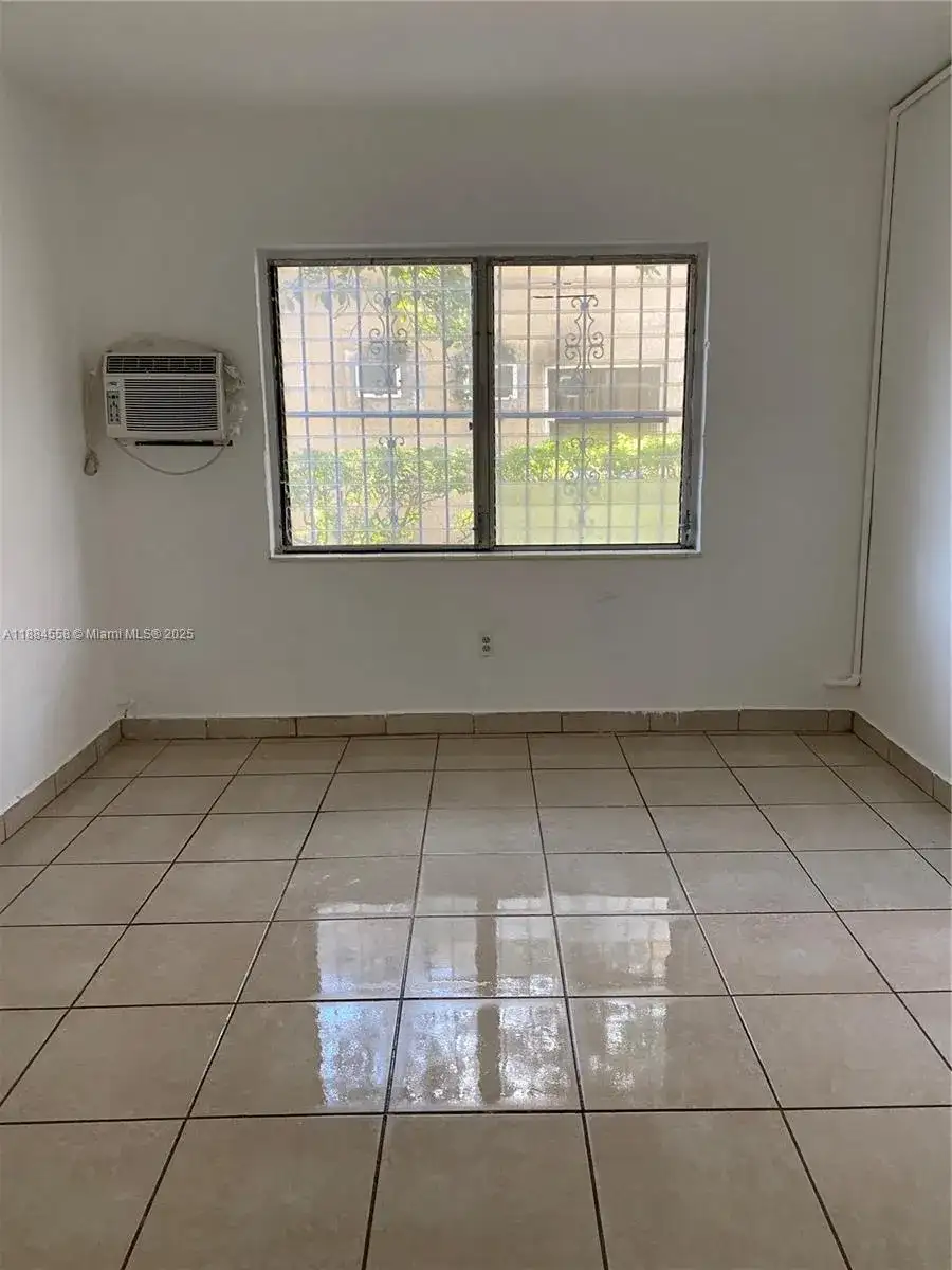 100 NW 16th Ave # 3, Miami FL 33125 photo 2