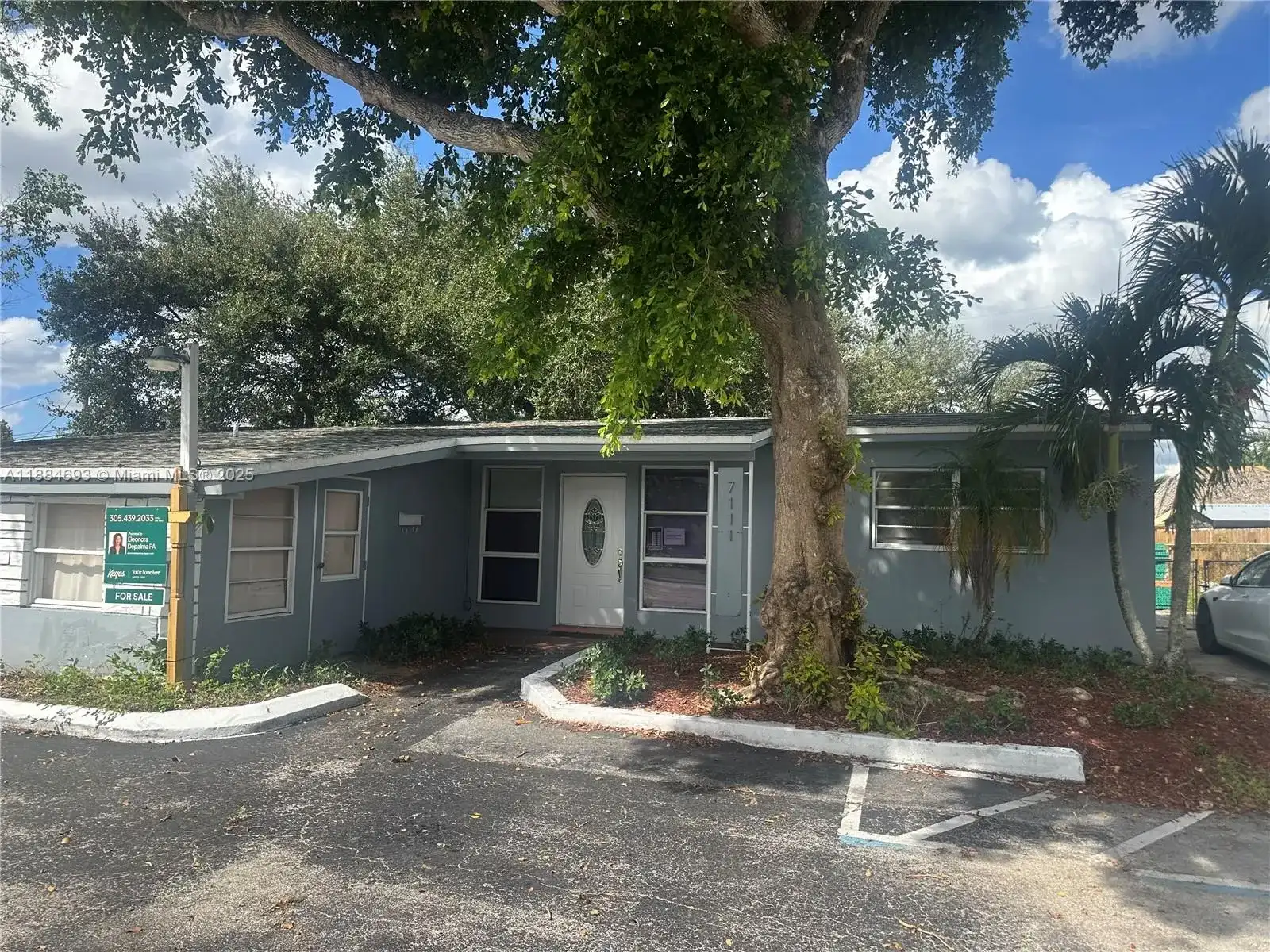 7111 Taft Street, Hollywood FL 33024