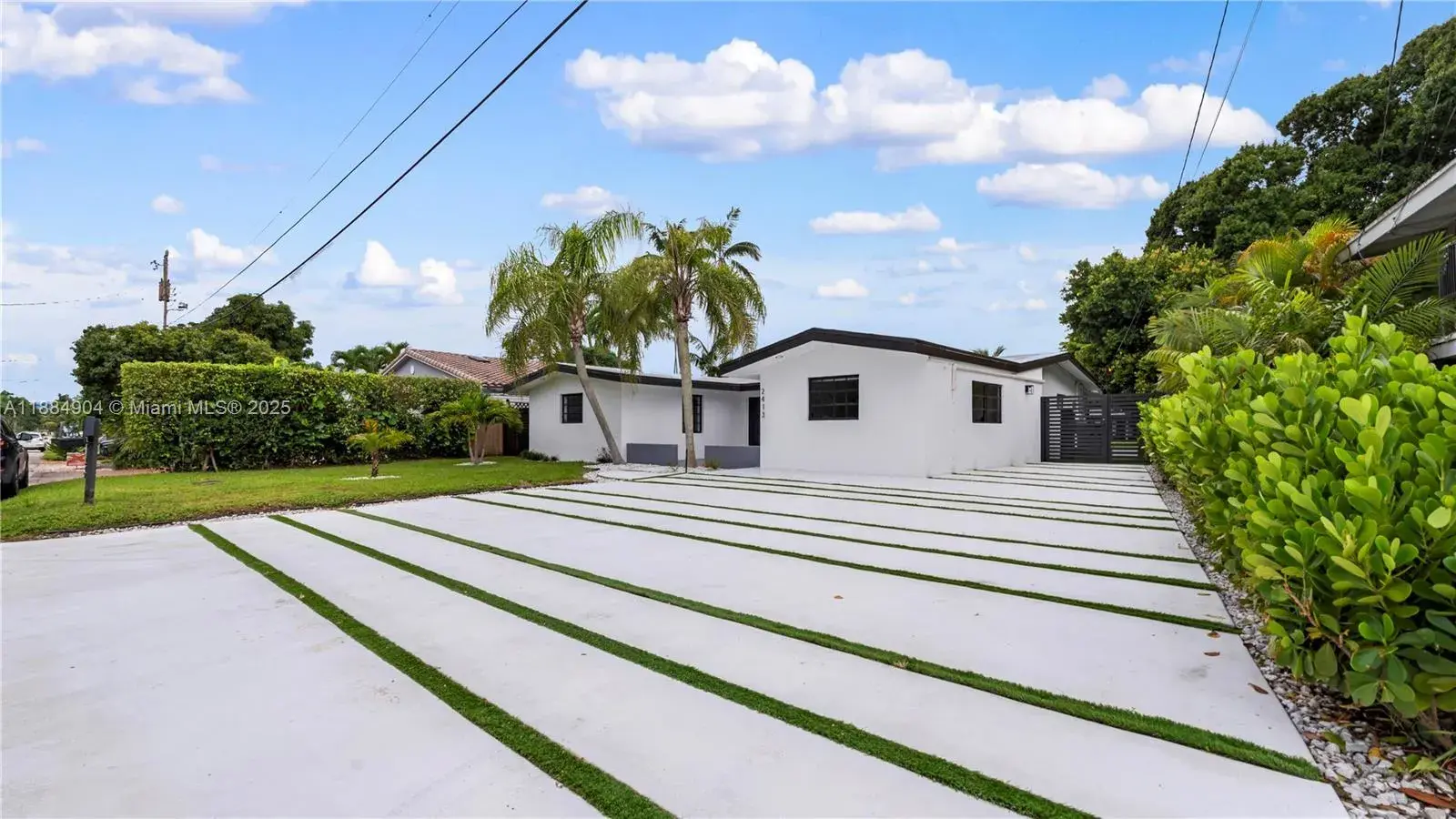 2413 Gulfstream Ln, Fort Lauderdale FL 33312