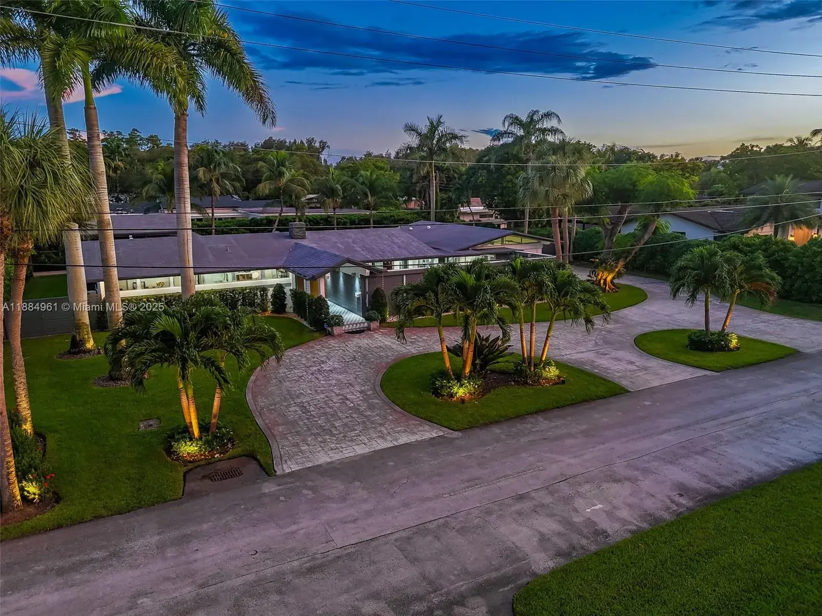 7550 SW 60th St, Miami FL 33143