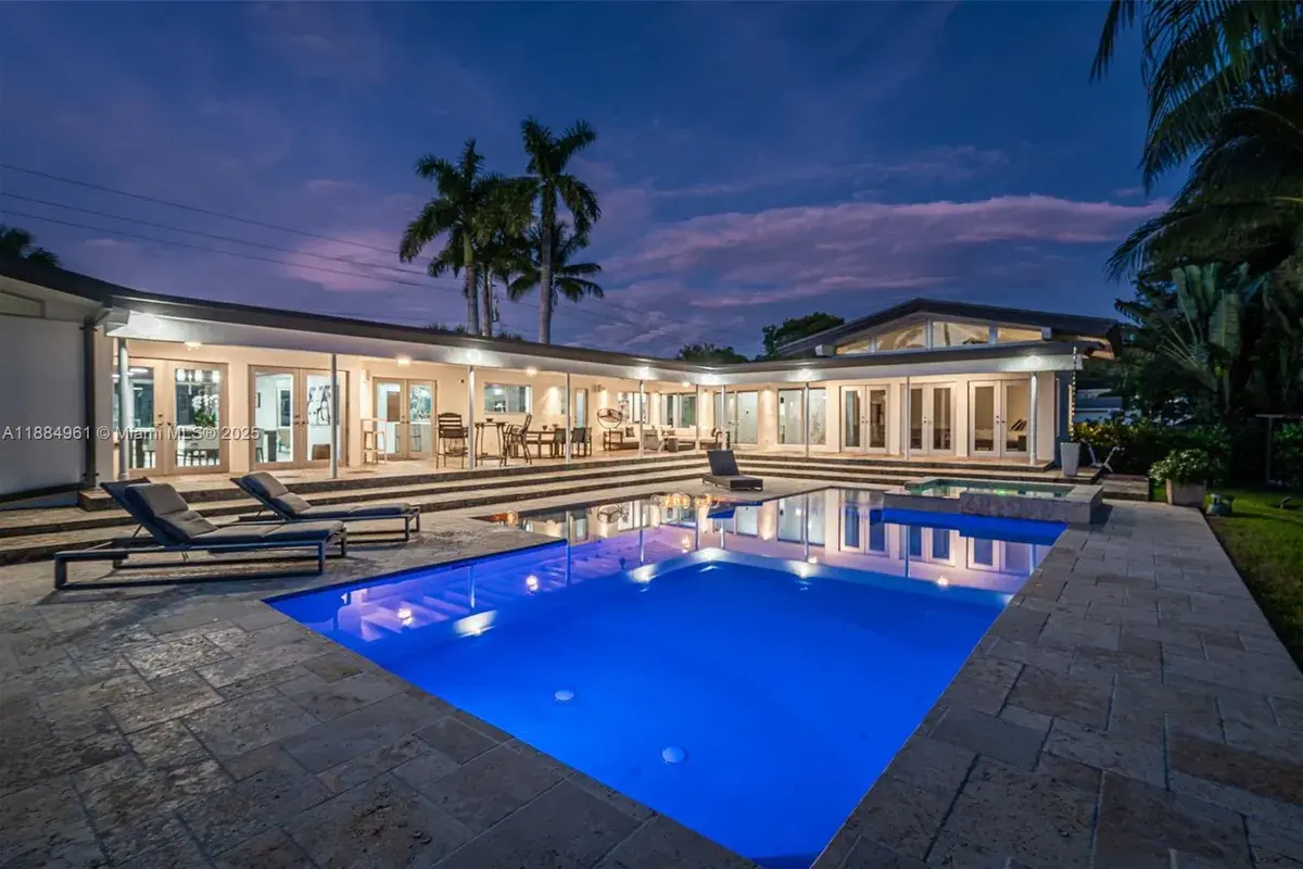 7550 SW 60th St, Miami FL 33143