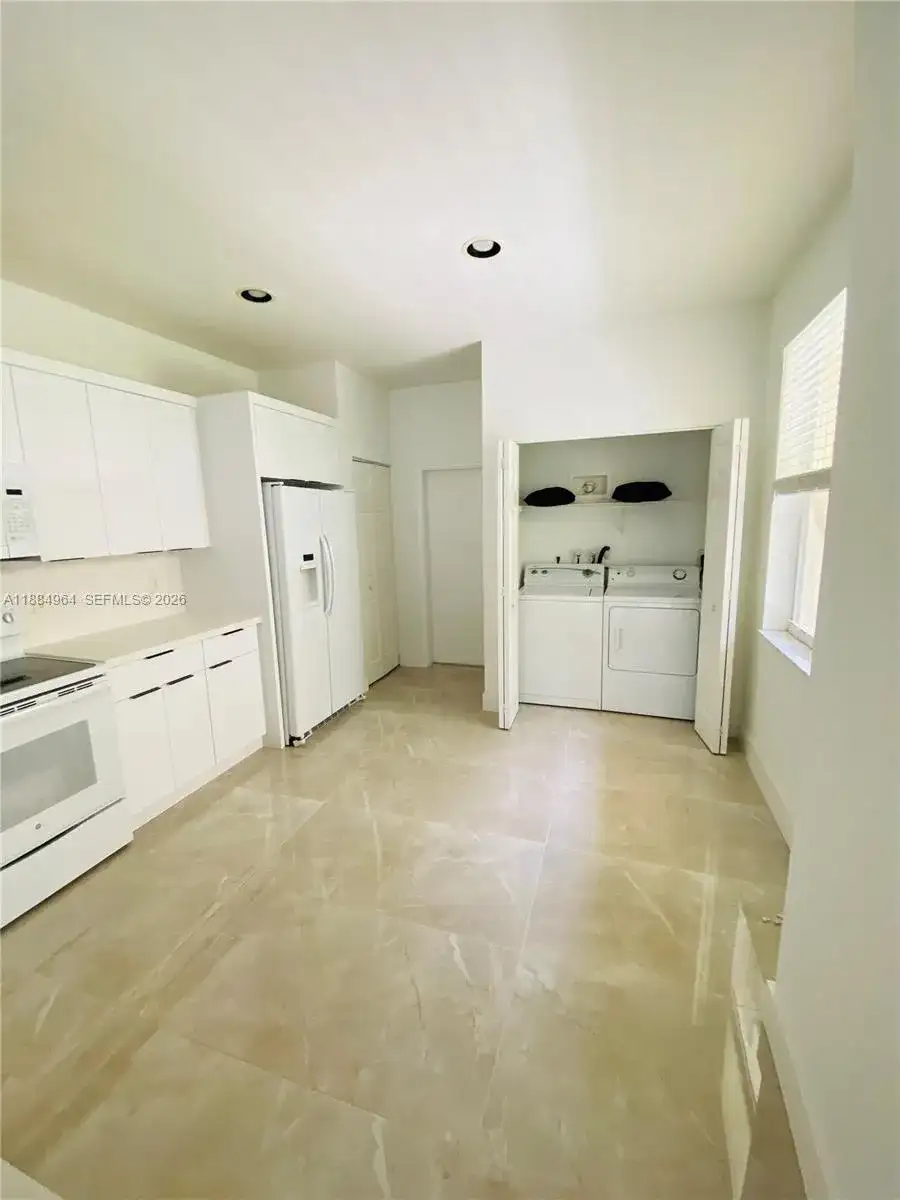 2433 Pasadena Way, Weston FL 33327 photo 2