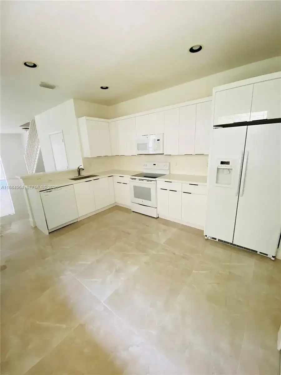 2433 Pasadena Way, Weston FL 33327 photo 3