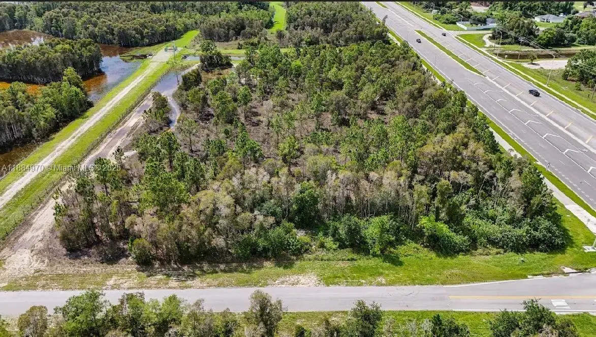 810 Fabian Cir, Fort Myers FL 33913 photo 2