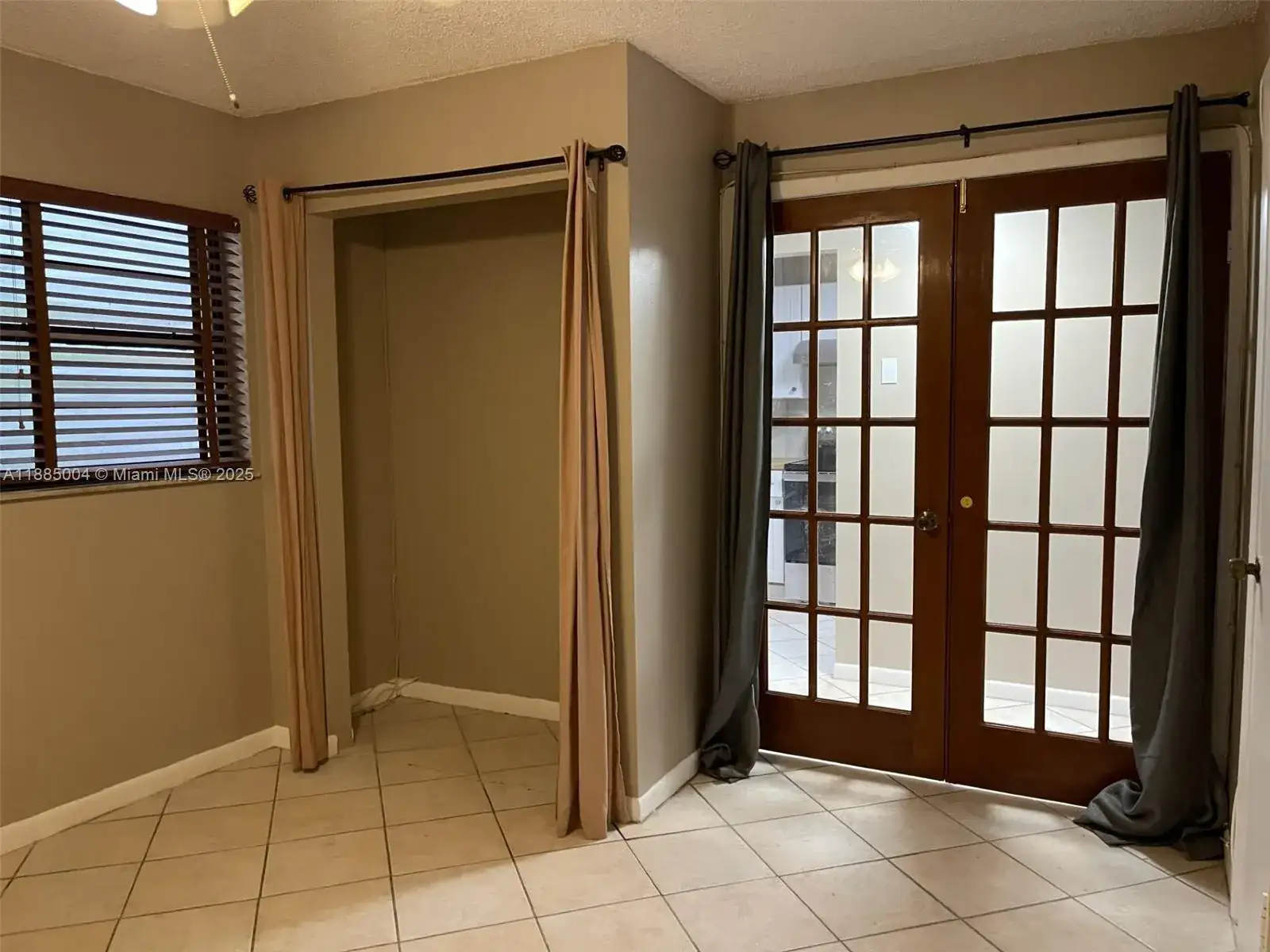 1250 LINCOLN RD # 306, Miami Beach FL 33139 photo 3