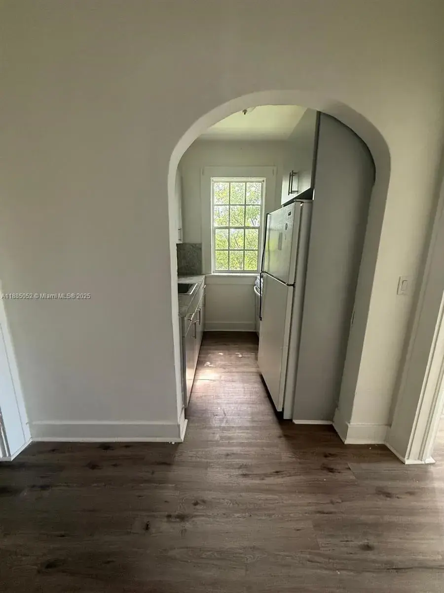 236 NE 28th St # 9, Miami FL 33137