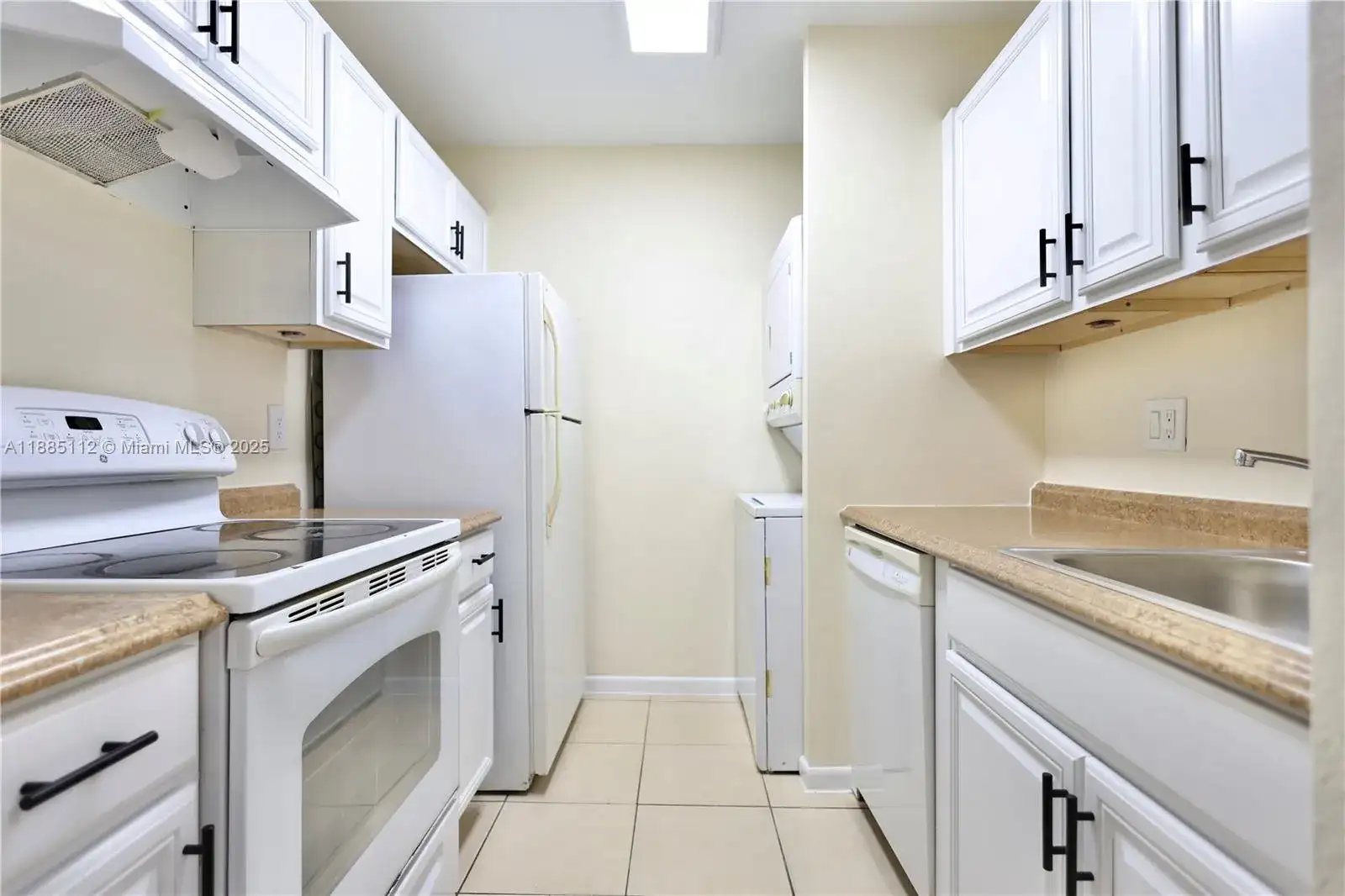 10016 Twin Lakes Dr # C, Coral Springs FL 33071 photo 2