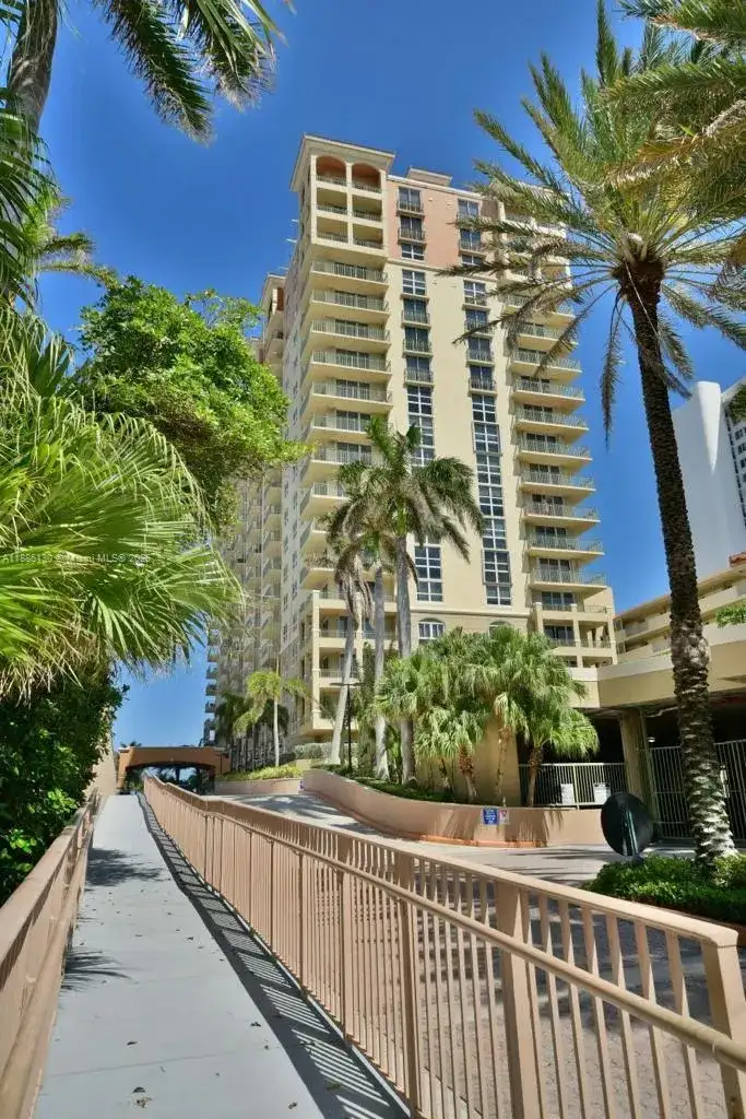 2080 S Ocean Dr,, Hallandale Beach FL 33009 photo 3