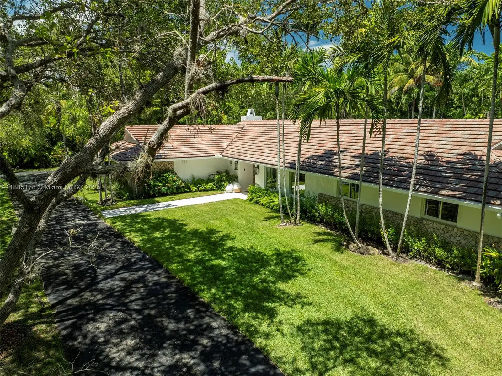 11905 SW 67th Ave, Pinecrest FL 33156 photo 4