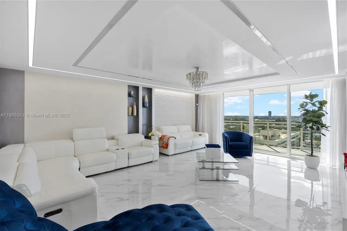 2030 S Ocean Drive # 2127, Hallandale Beach FL 33009