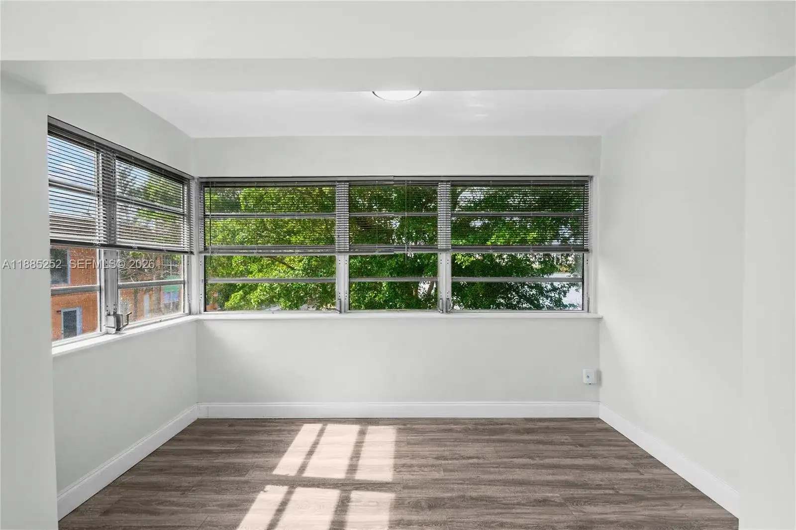 245 NE 191st St # 3014, Miami FL 33179 photo 4