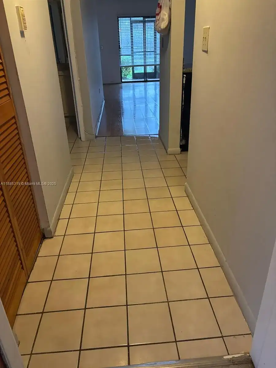 871 NE 207th Ln # 15, Miami FL 33179 photo 4
