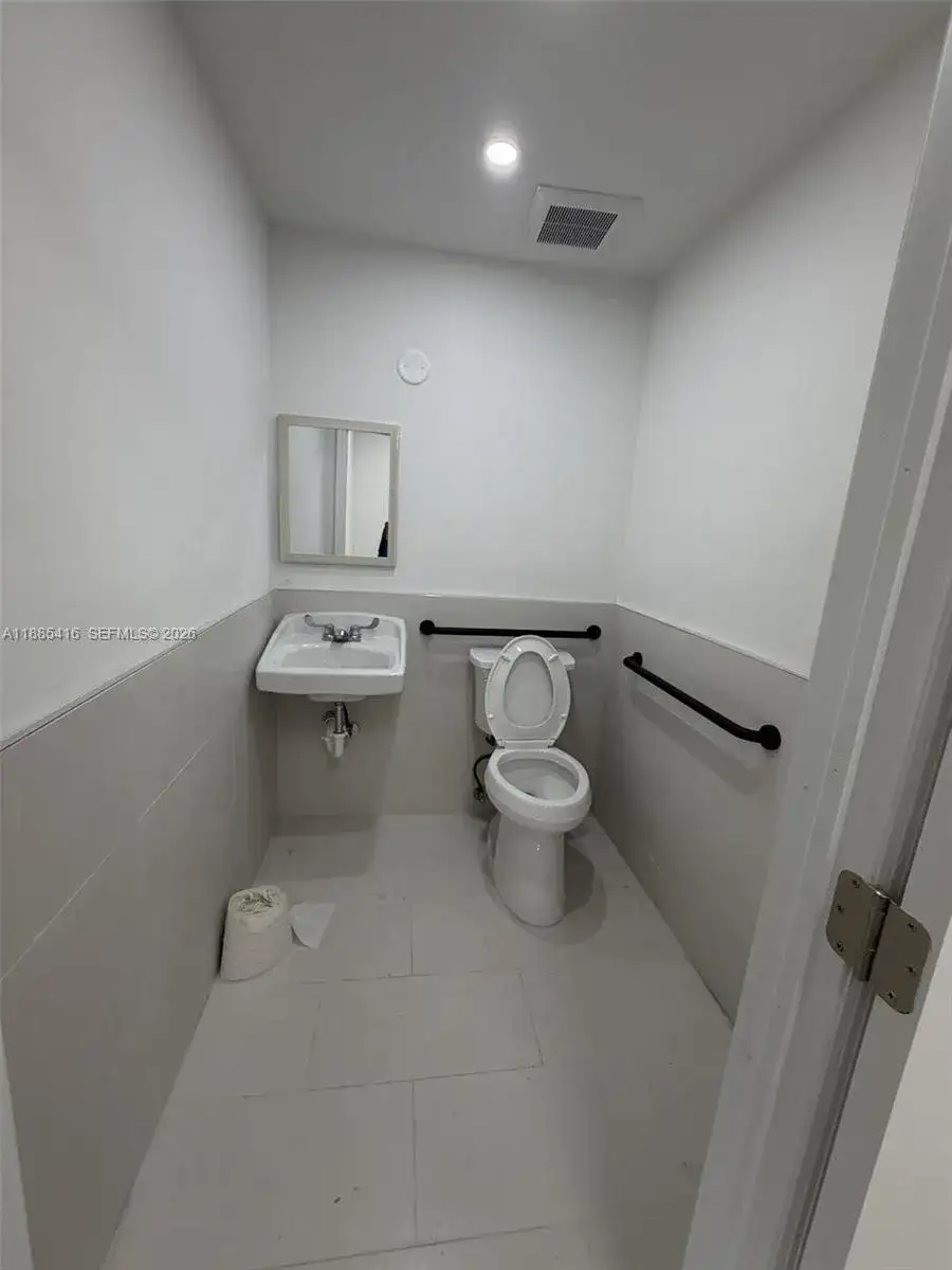 11339 W Flagler St, Sweetwater FL 33174 photo 4