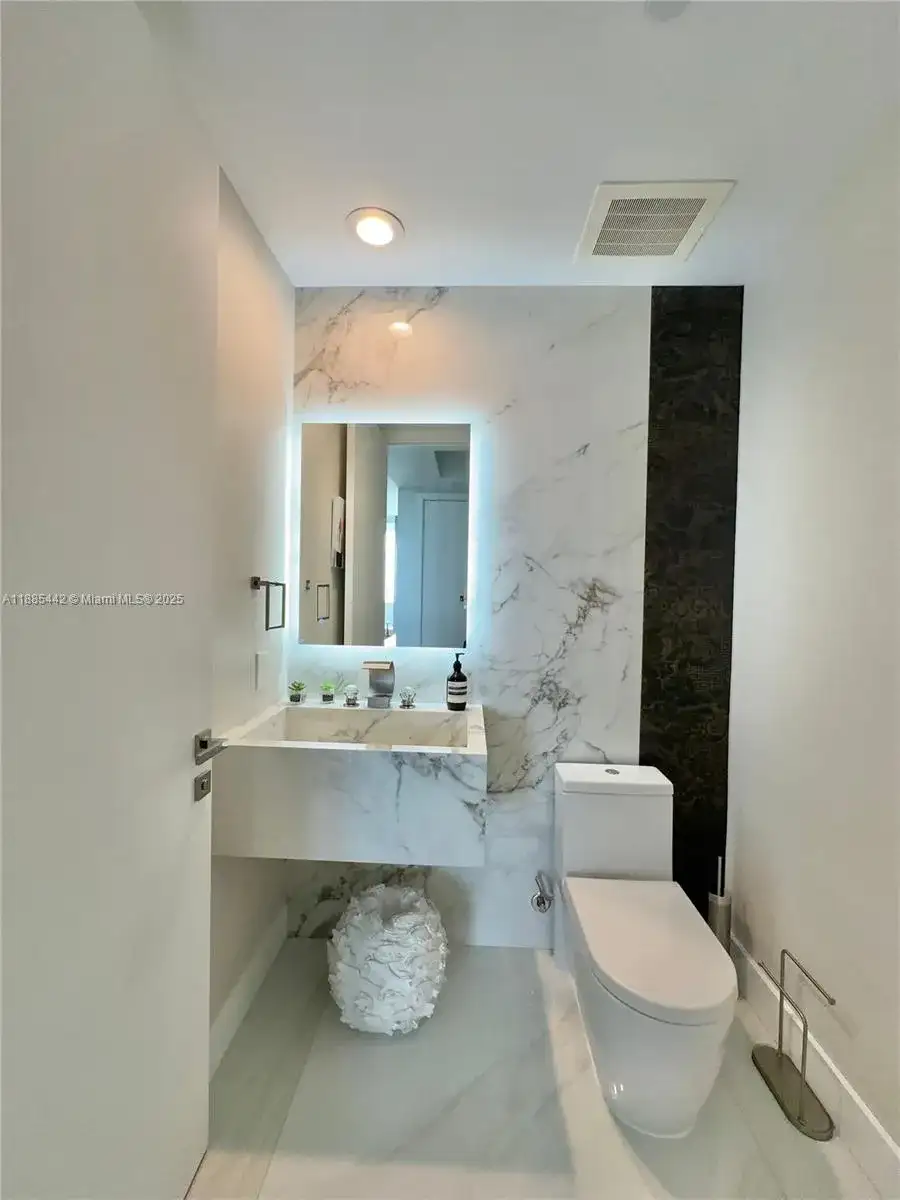 15901 Collins Ave # 2406, Sunny Isles Beach FL 33160 photo 5