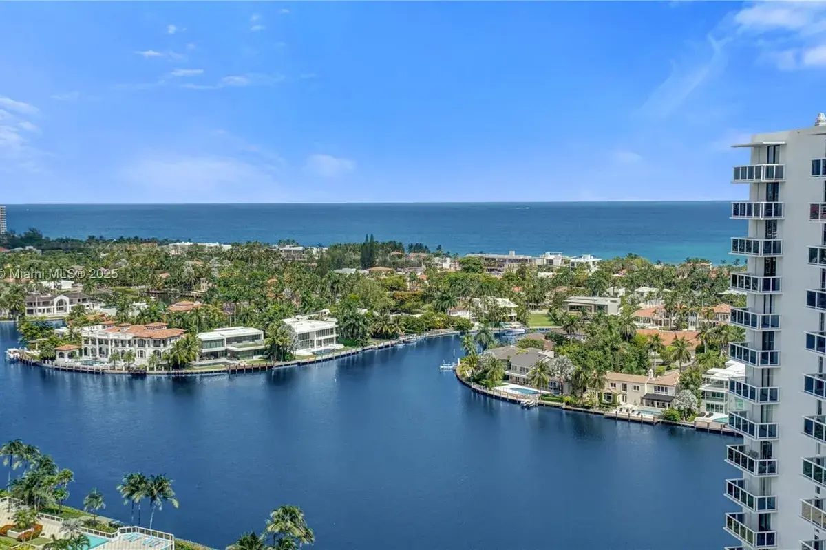 20505 E Country Club Dr # 2233, Aventura FL 33180