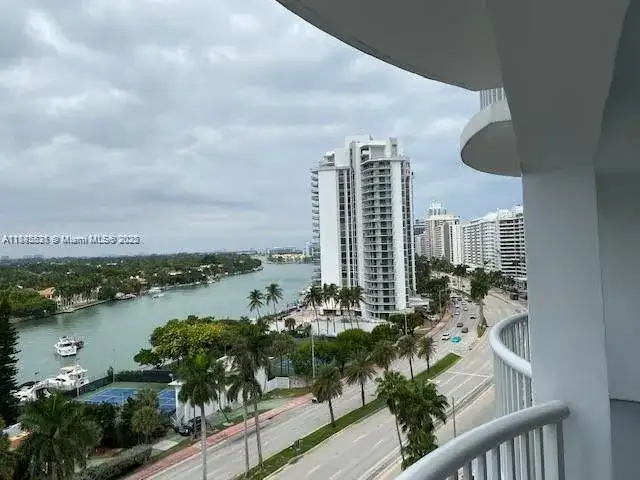 5401 Collins Ave # 1129, Miami Beach FL 33140 photo 3