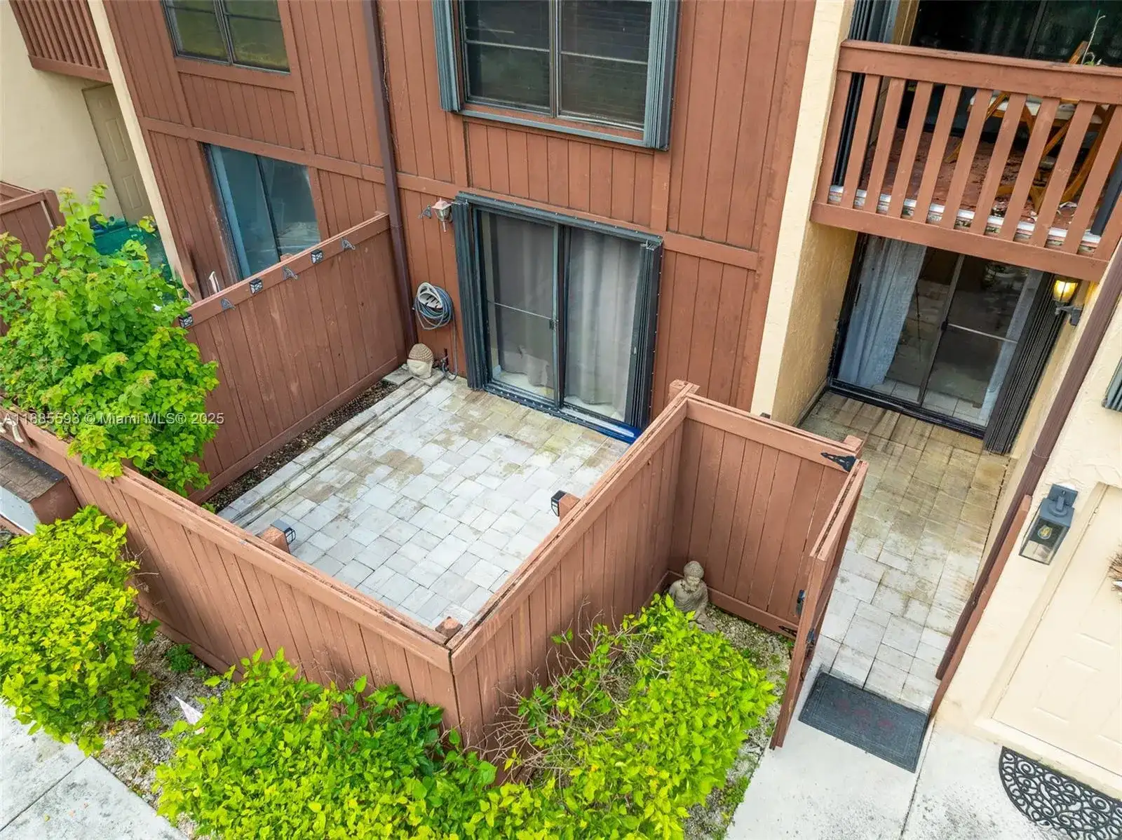 6547 SW 116th Pl, Miami FL 33173 photo 2