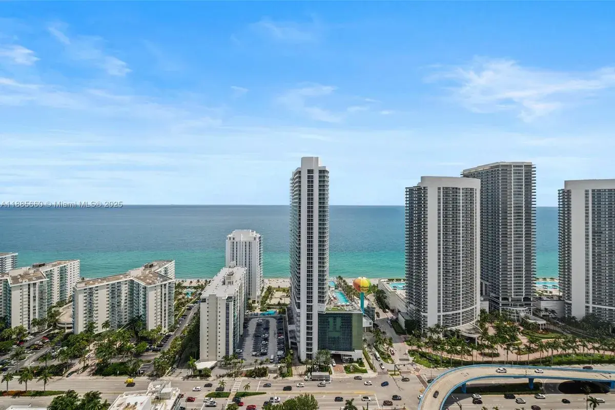 4010 S Ocean Dr, Hollywood FL 33019