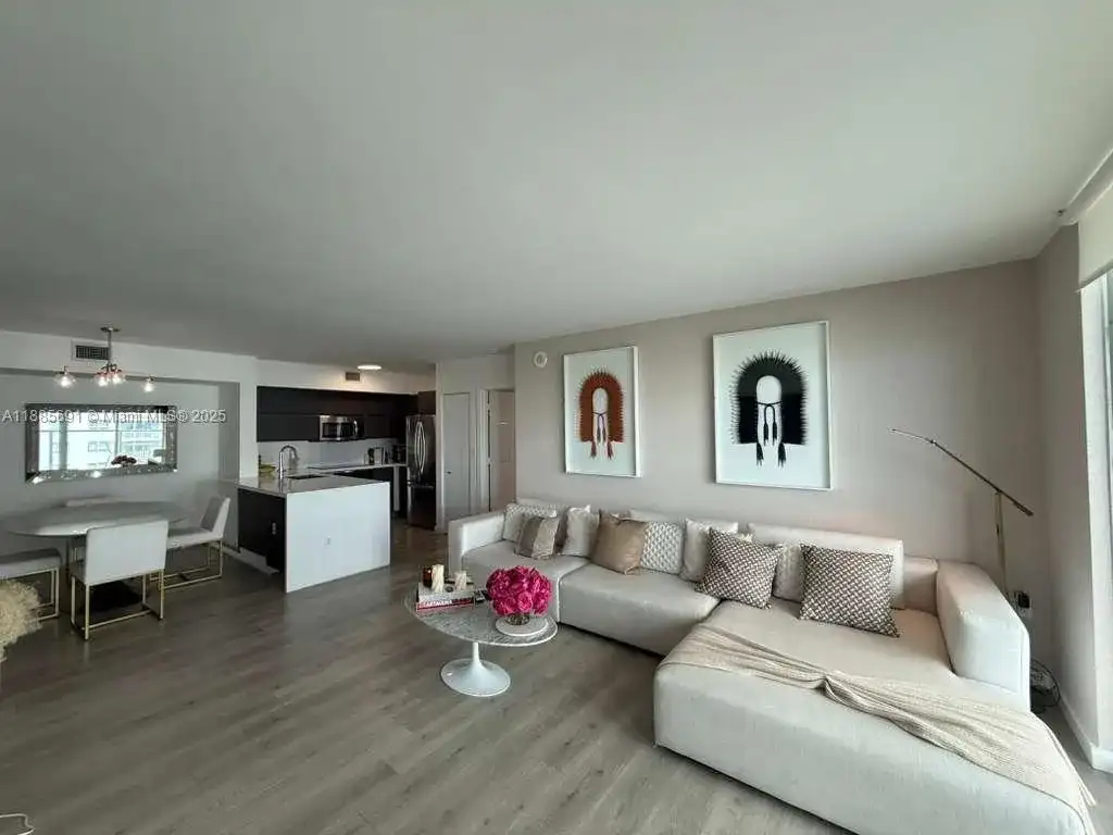 1155 Brickell Bay Dr # 1408, Miami FL 33131