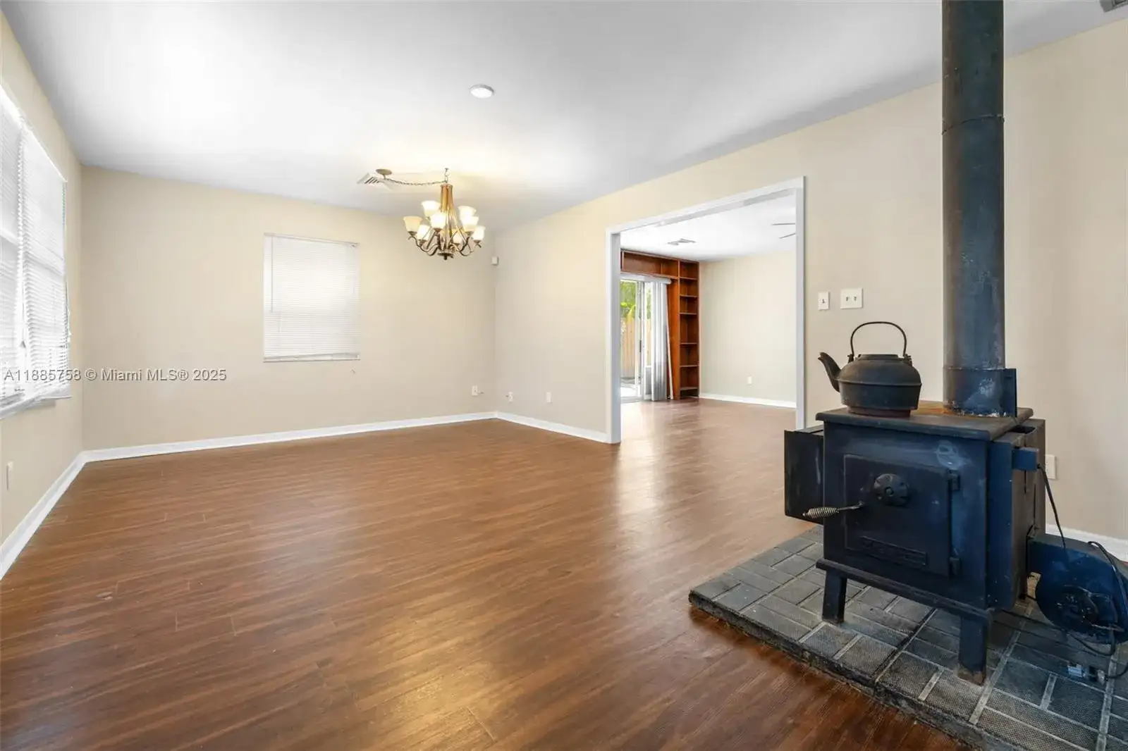 100 HURON AVE, Tampa FL 33606 photo 5