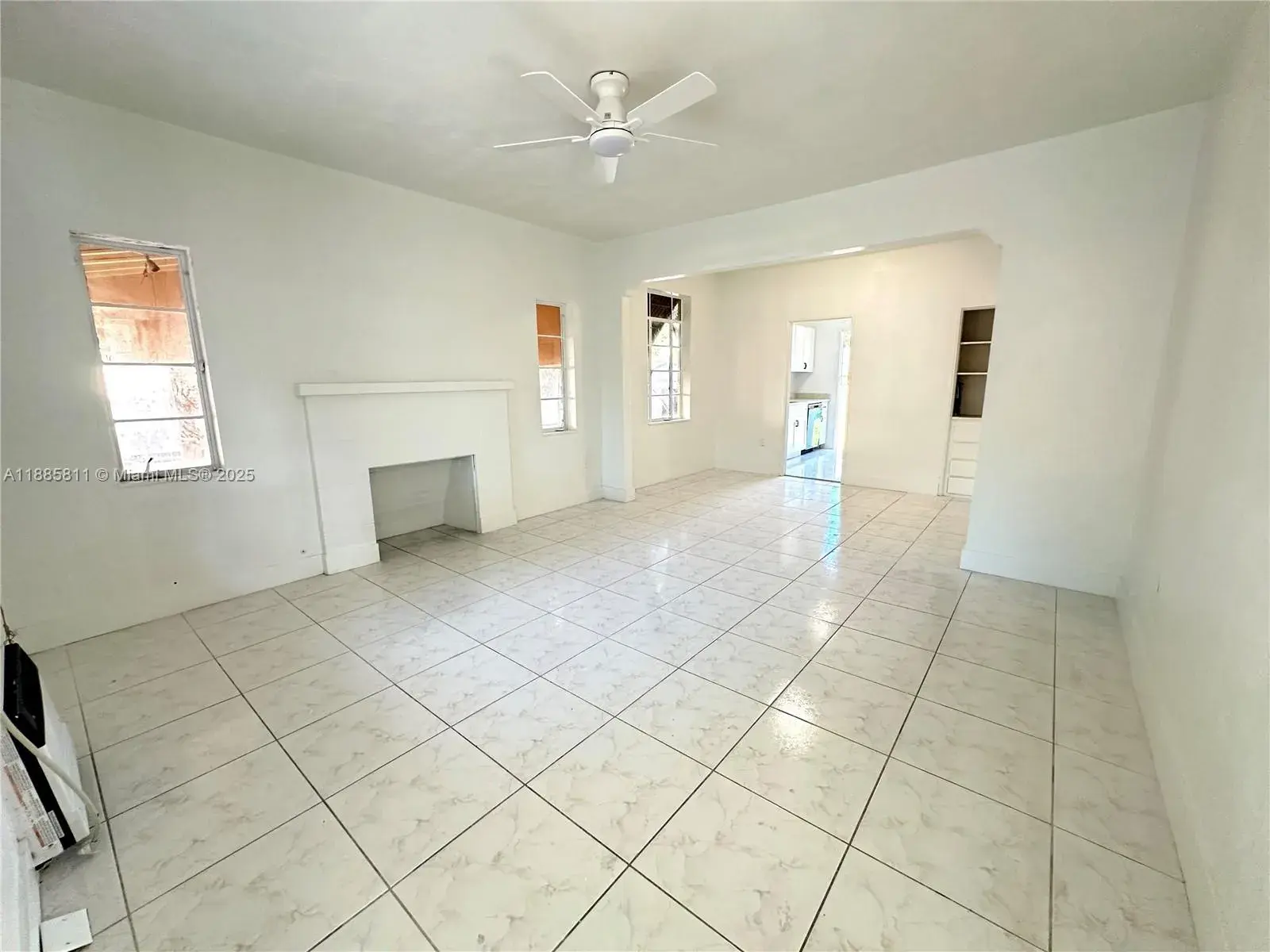 937 NW 46th St, Miami FL 33127