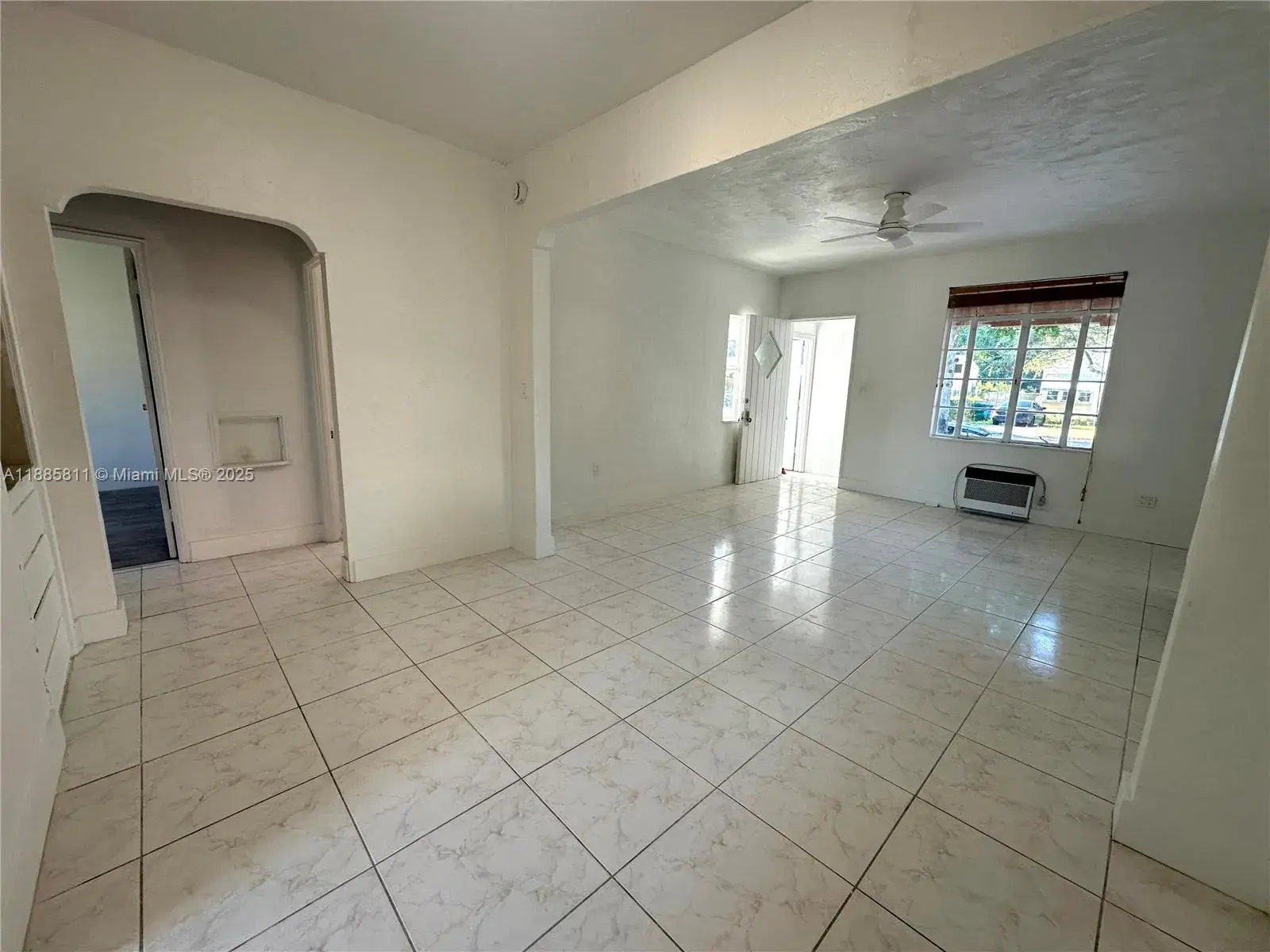 937 NW 46th St, Miami FL 33127