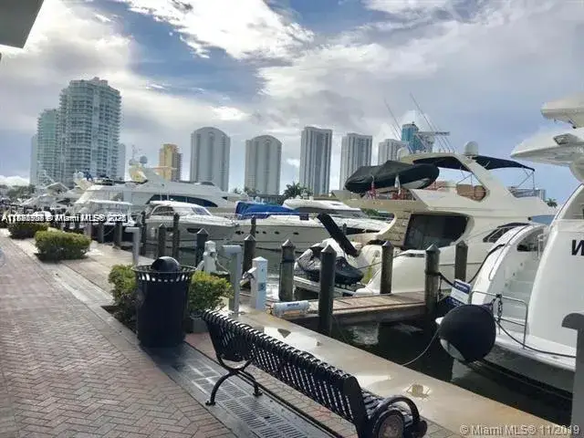 400 Sunny Isles Blvd # 103, Sunny Isles Beach FL 33160