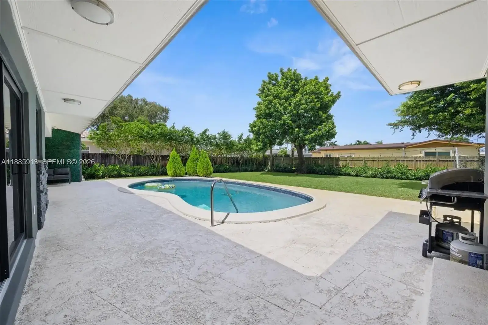 1951 NE 187th Dr, North Miami Beach FL 33179 photo 3