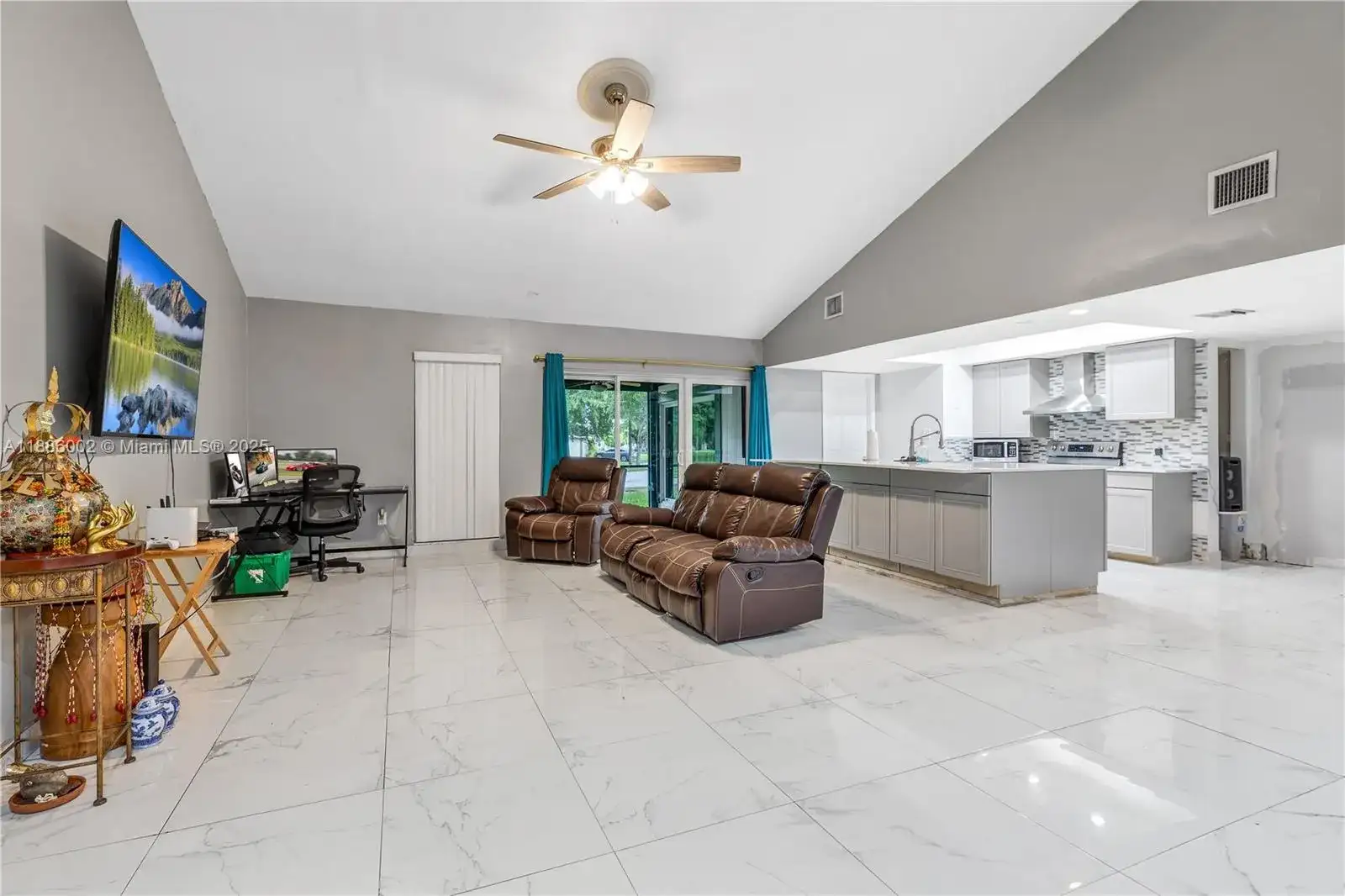 1467 Martin Ct, Homestead FL 33035 photo 5