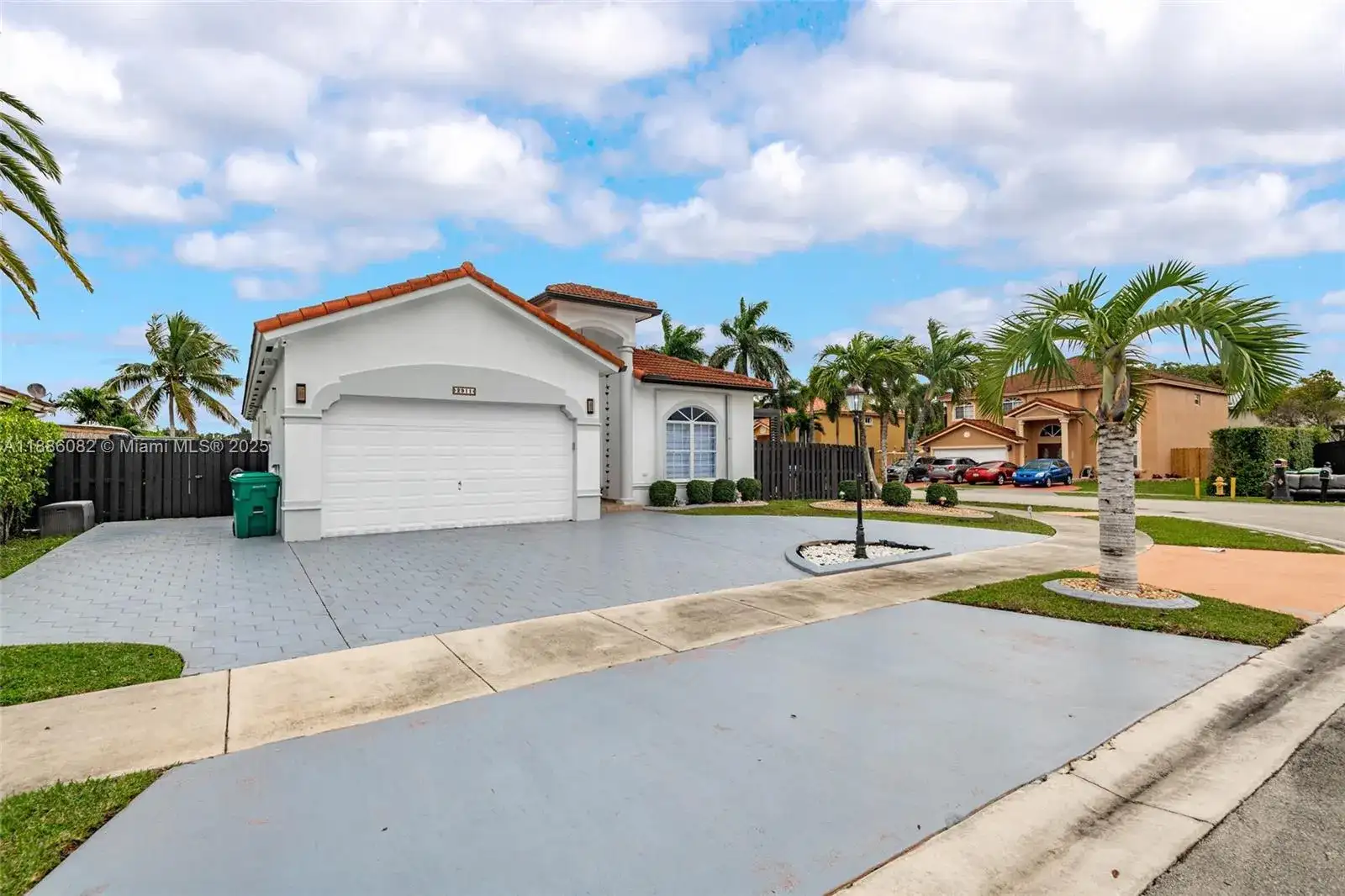 2911 SW 149th Pl, Miami FL 33185 photo 2