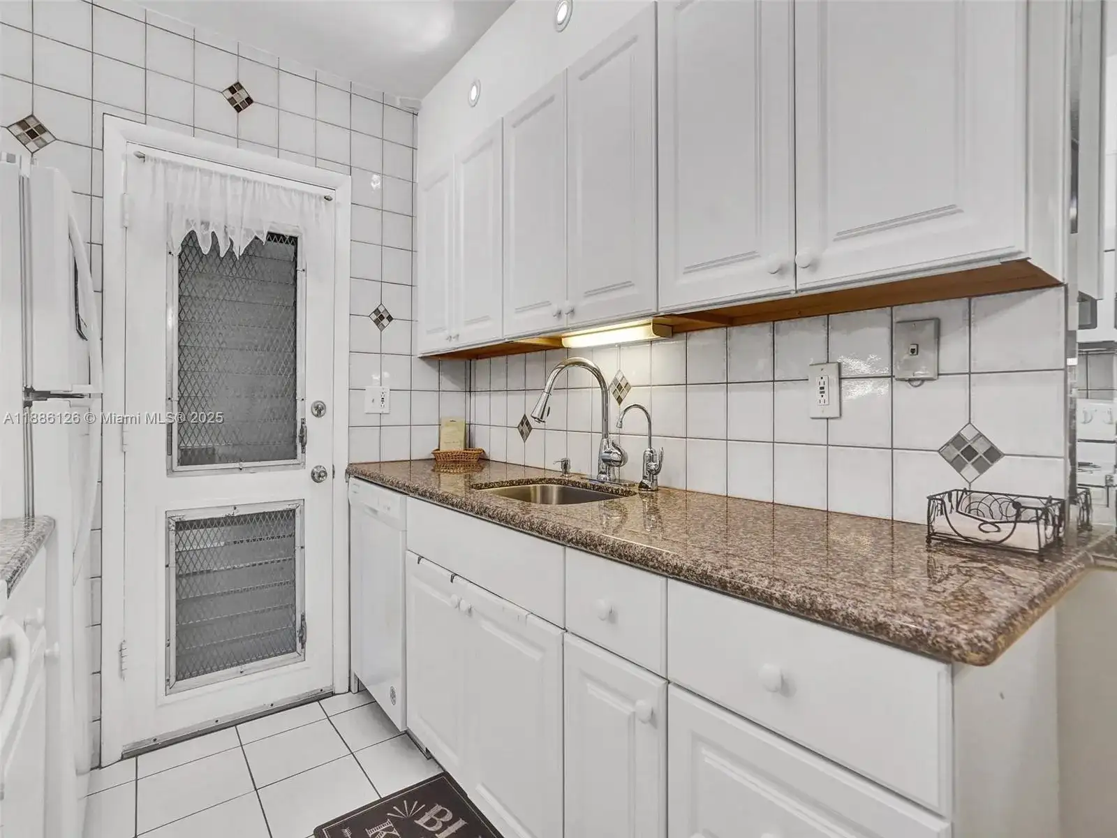 17090 NE 14th Ave # 104, North Miami Beach FL 33162 photo 5