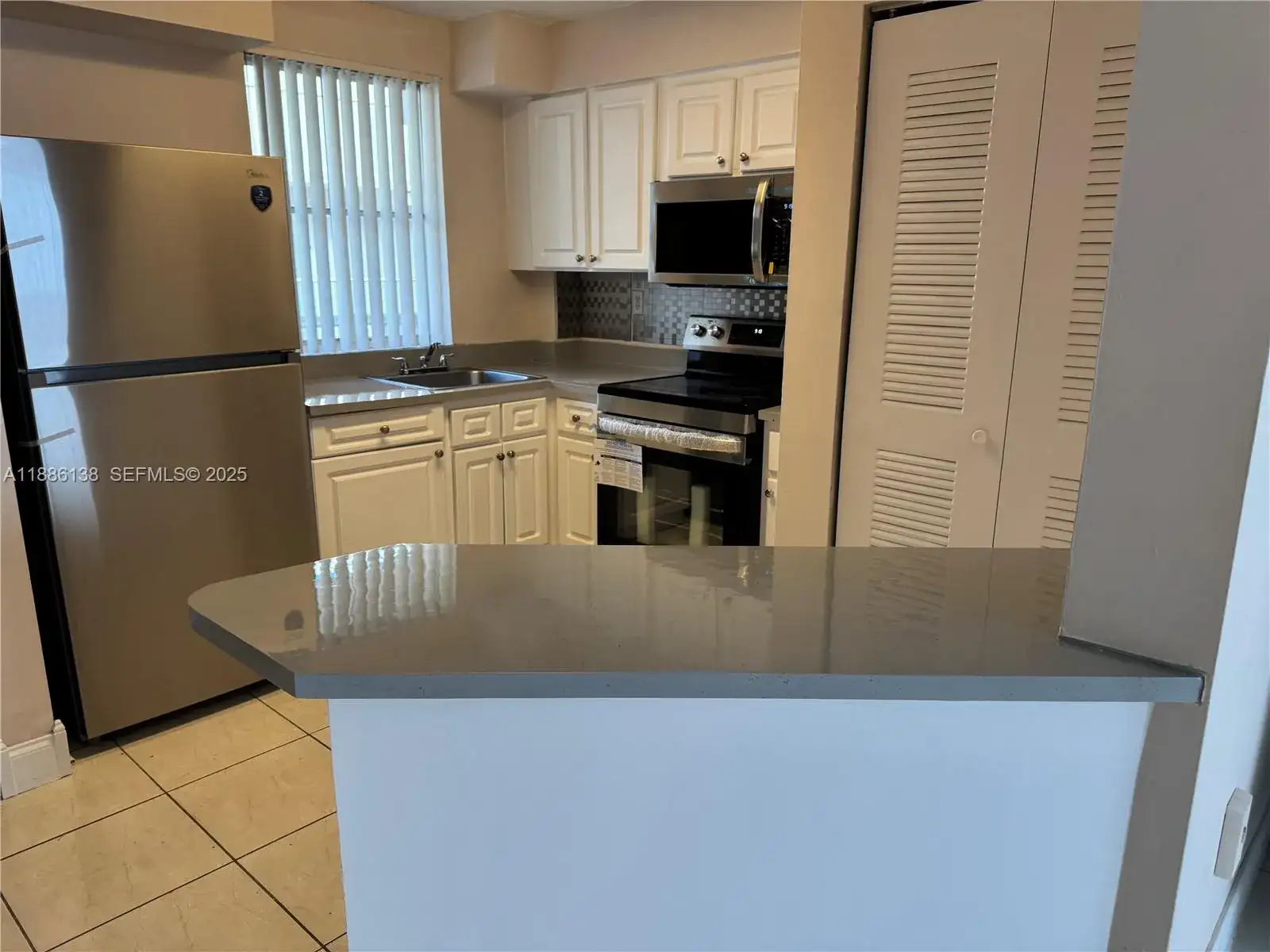 6045 NW 186th St # 323, Hialeah FL 33015 photo 2
