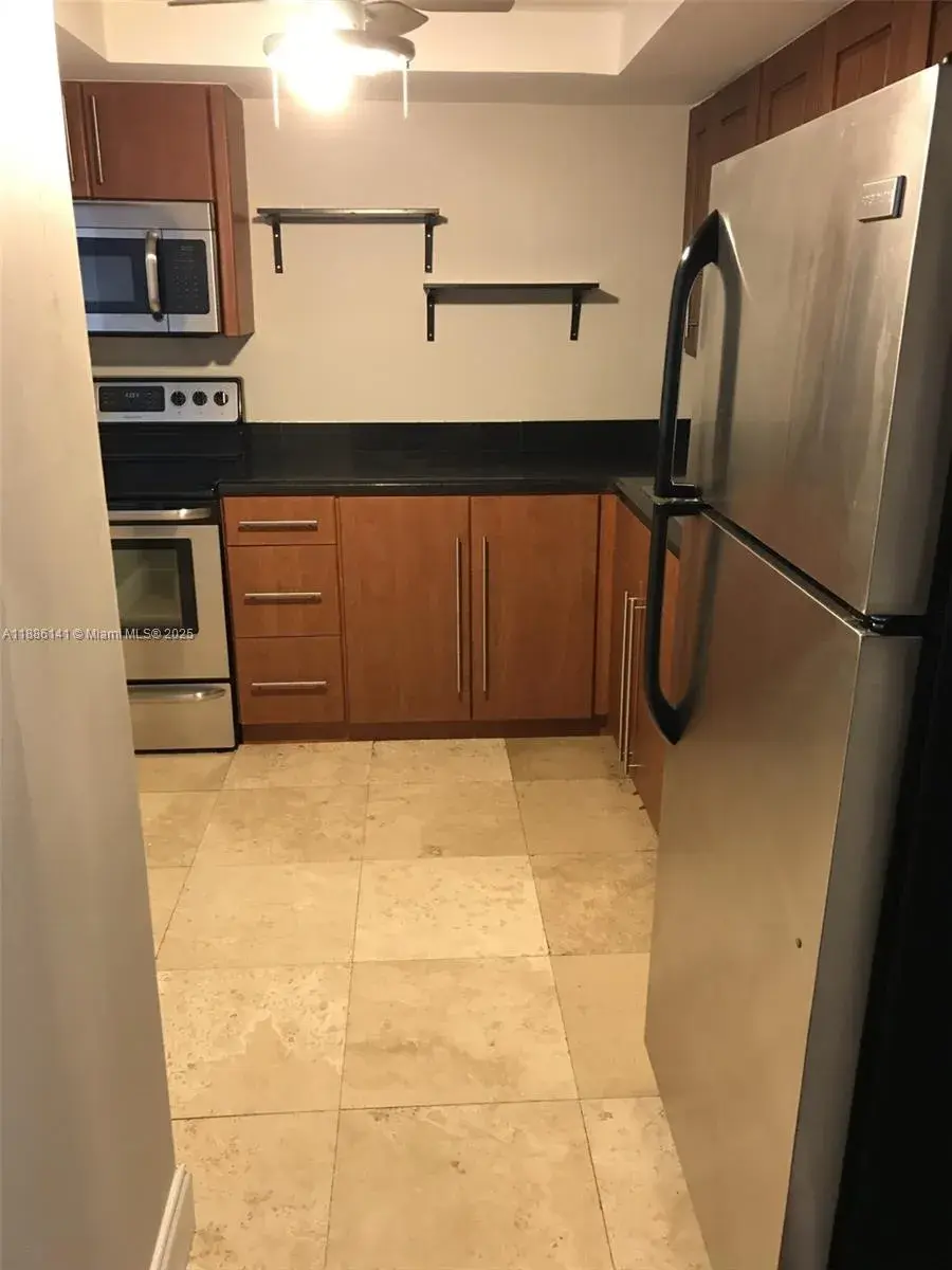 2101 Atlantic Shores Blvd # 504, Hallandale Beach FL 33009
