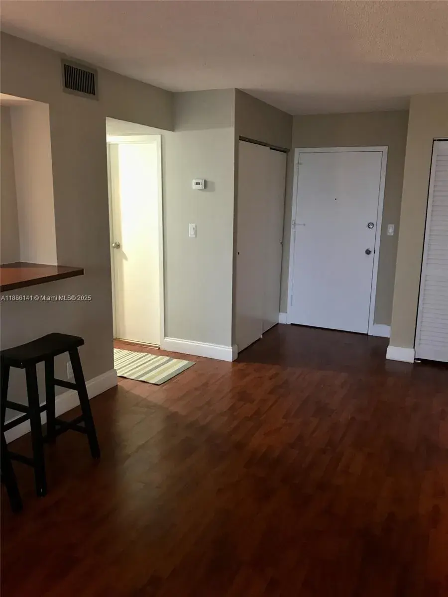 2101 Atlantic Shores Blvd # 504, Hallandale Beach FL 33009