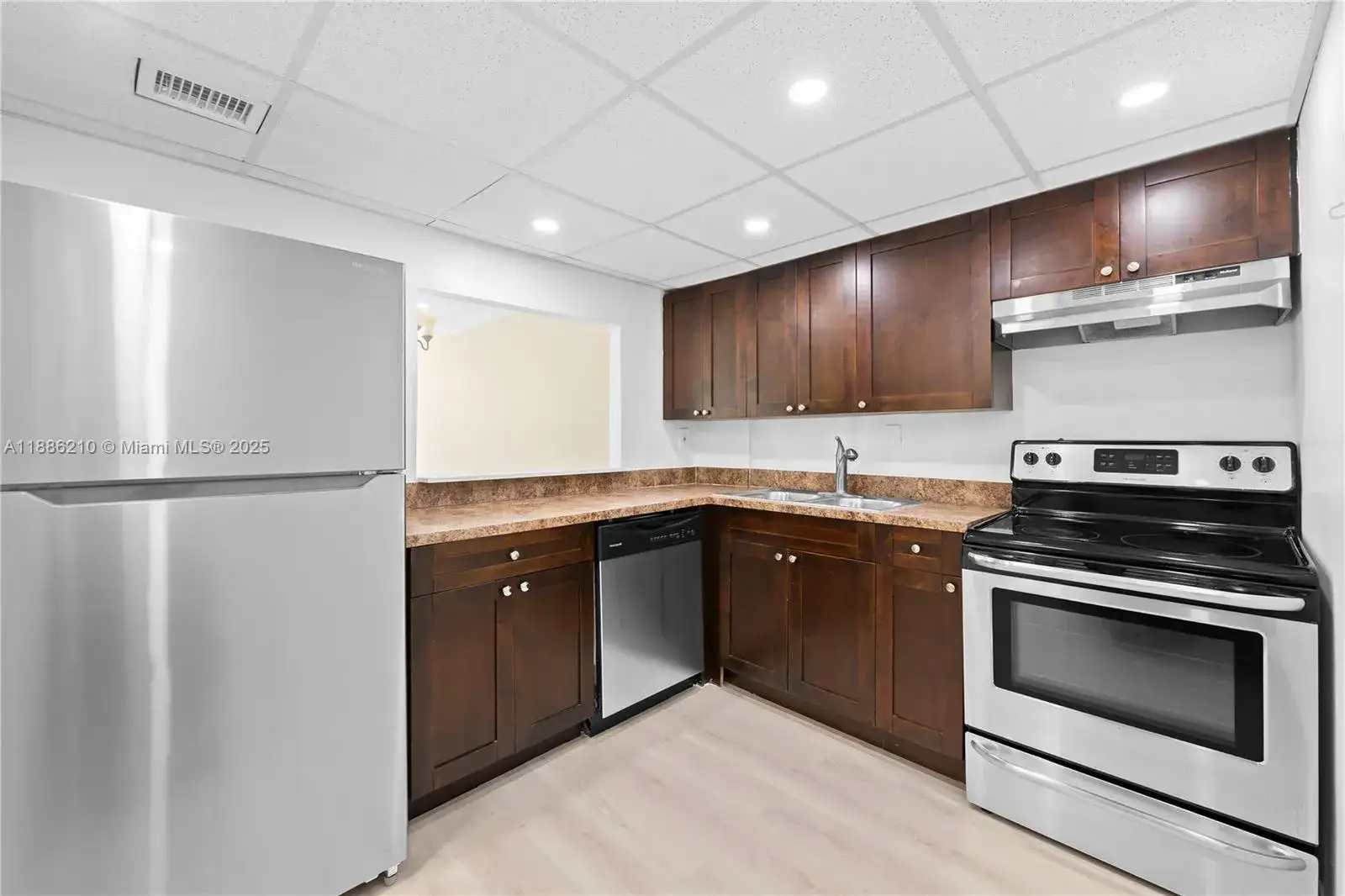 16740 NE 9th Ave # 508, North Miami Beach FL 33162 photo 3