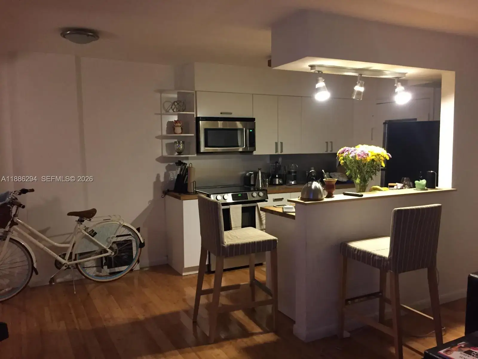 1 bedroom 1 bath Residential for sale at 949 Pennsylvania Ave # 309, Miami Beach FL 33139