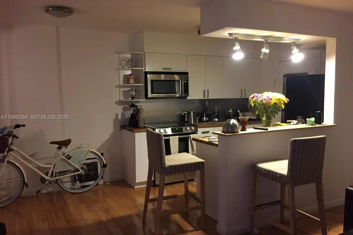 949 Pennsylvania Ave # 309, Miami Beach FL 33139