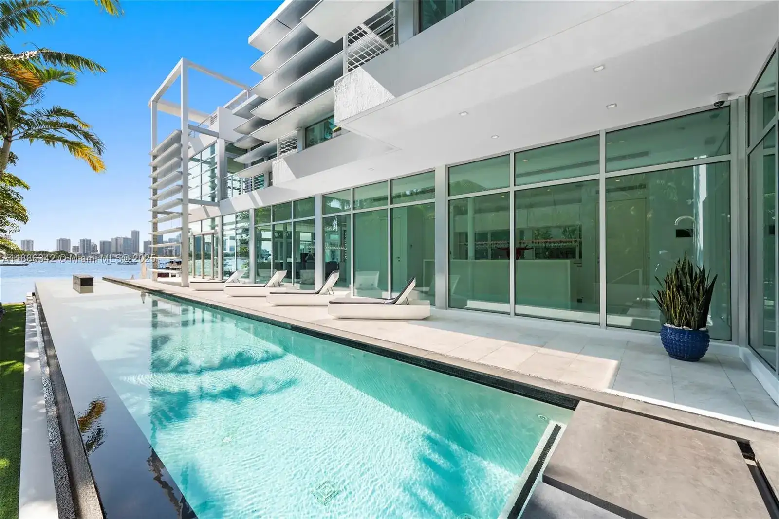 440 S Hibiscus Dr, Miami Beach FL 33139 photo 5