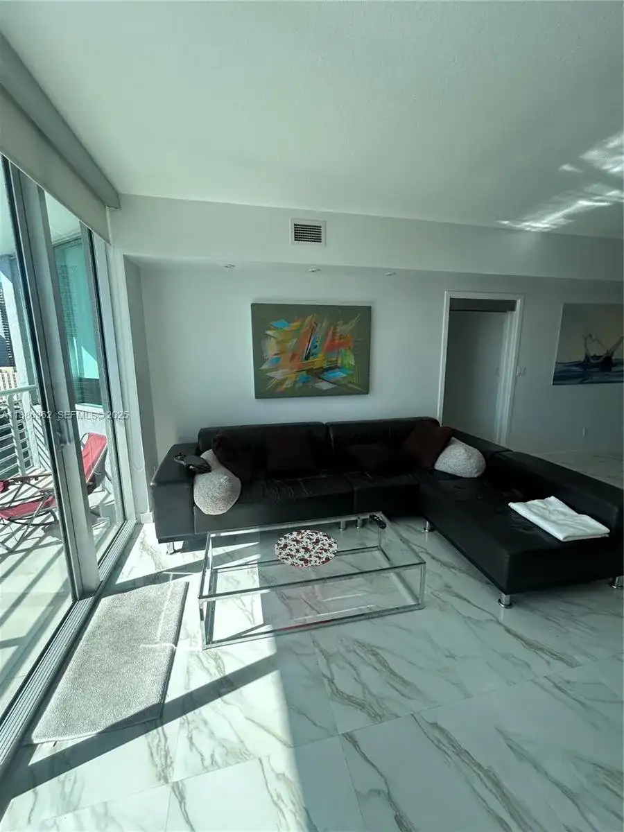 325 S Biscayne Blvd # 2321, Miami FL 33131 photo 5